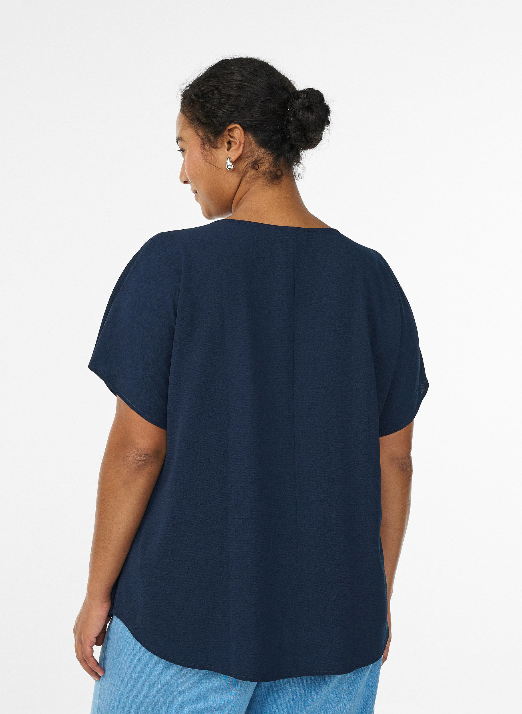 ZizziBluse med korte &aelig;rmer og rund halsudsk&aelig;ring, Bl&aring;, Model image number 2