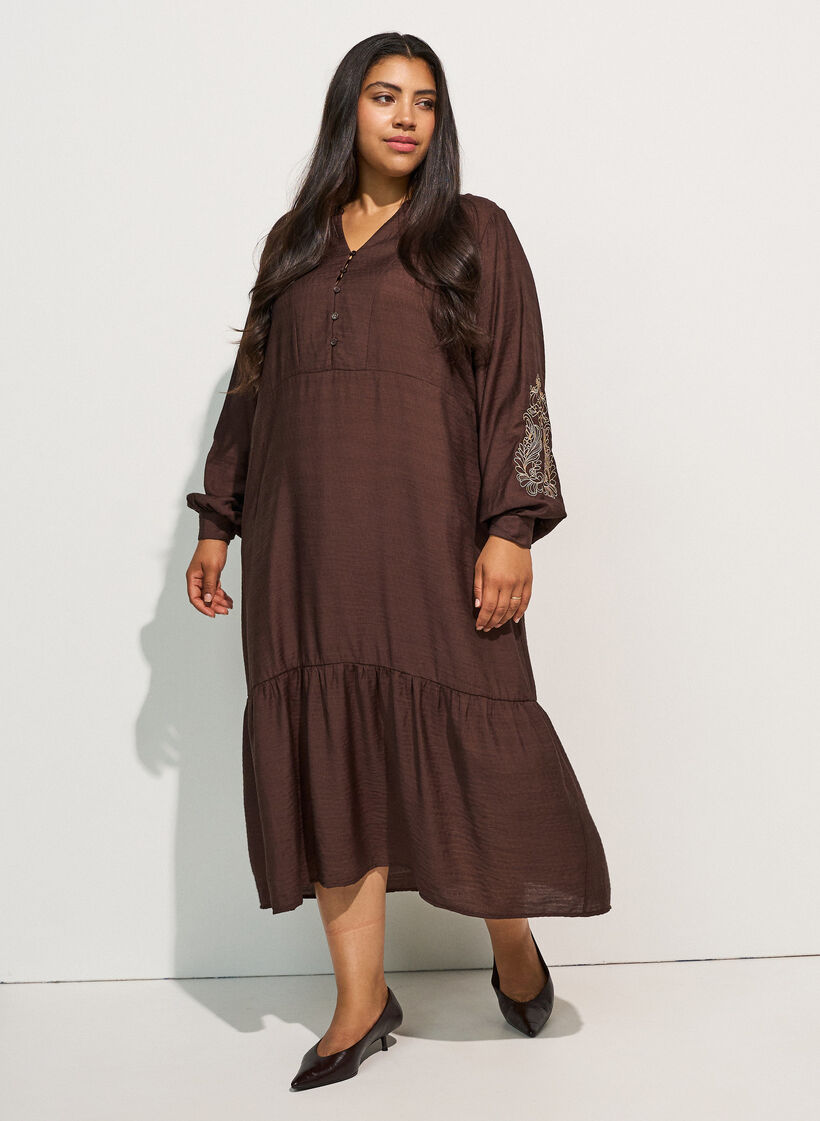 Viskosekjole med broderi og fl&aelig;selag, Brun, Model image number 0