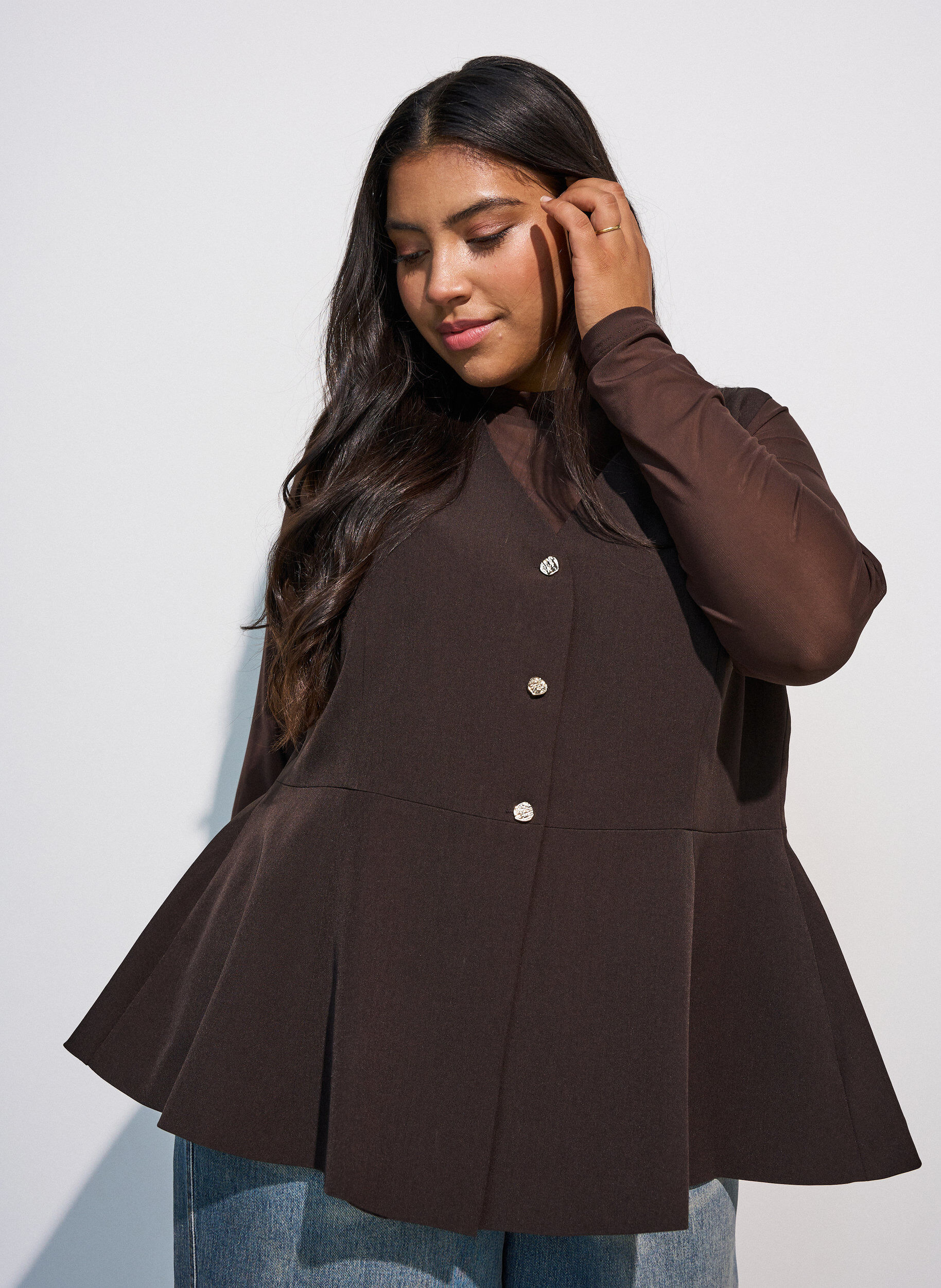 N&aring;lestribet vest med peplum, Brun, Model