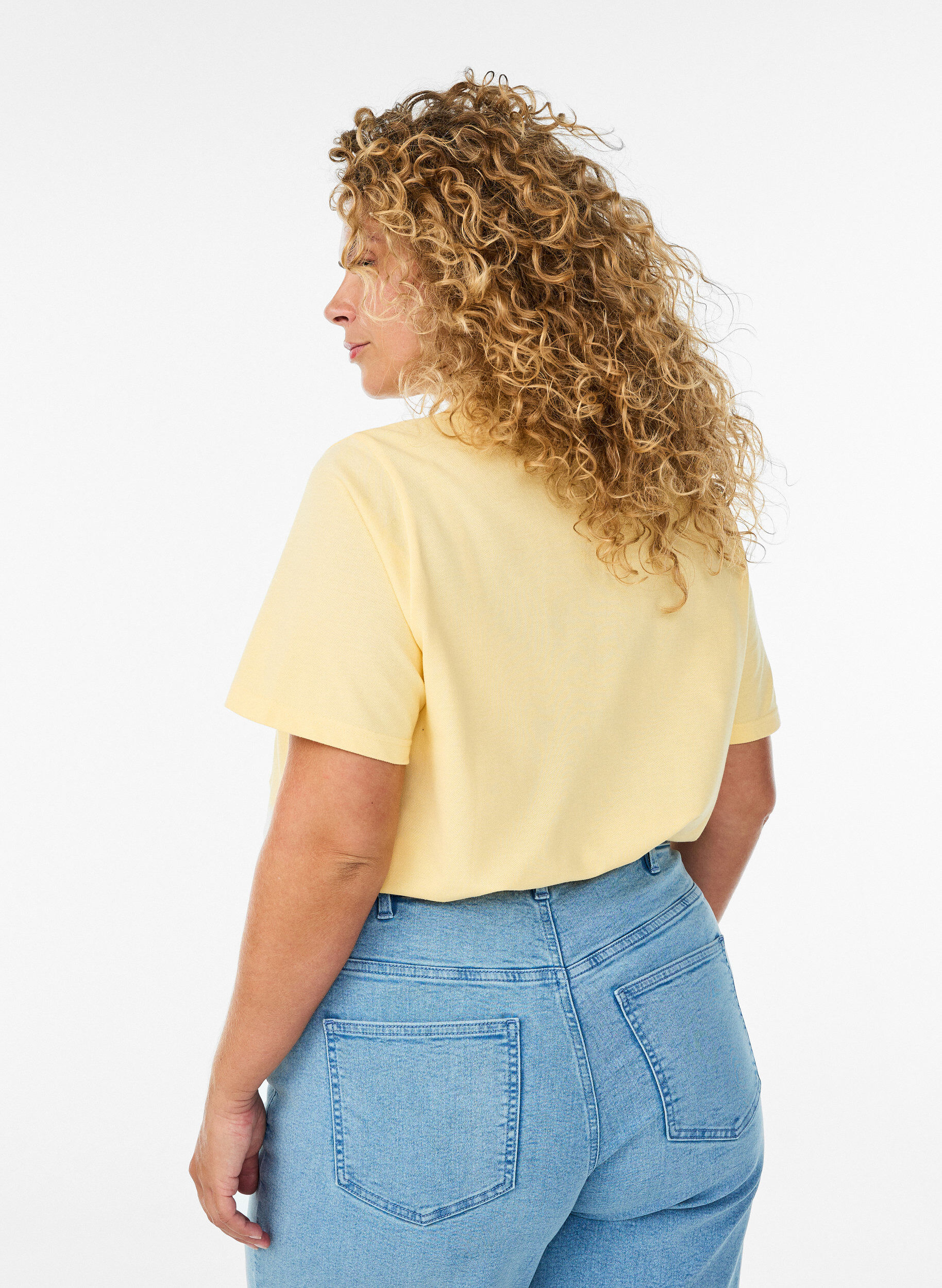 Zizzi Poloshirt med korte &aelig;rmer, Gul, Model image number 2