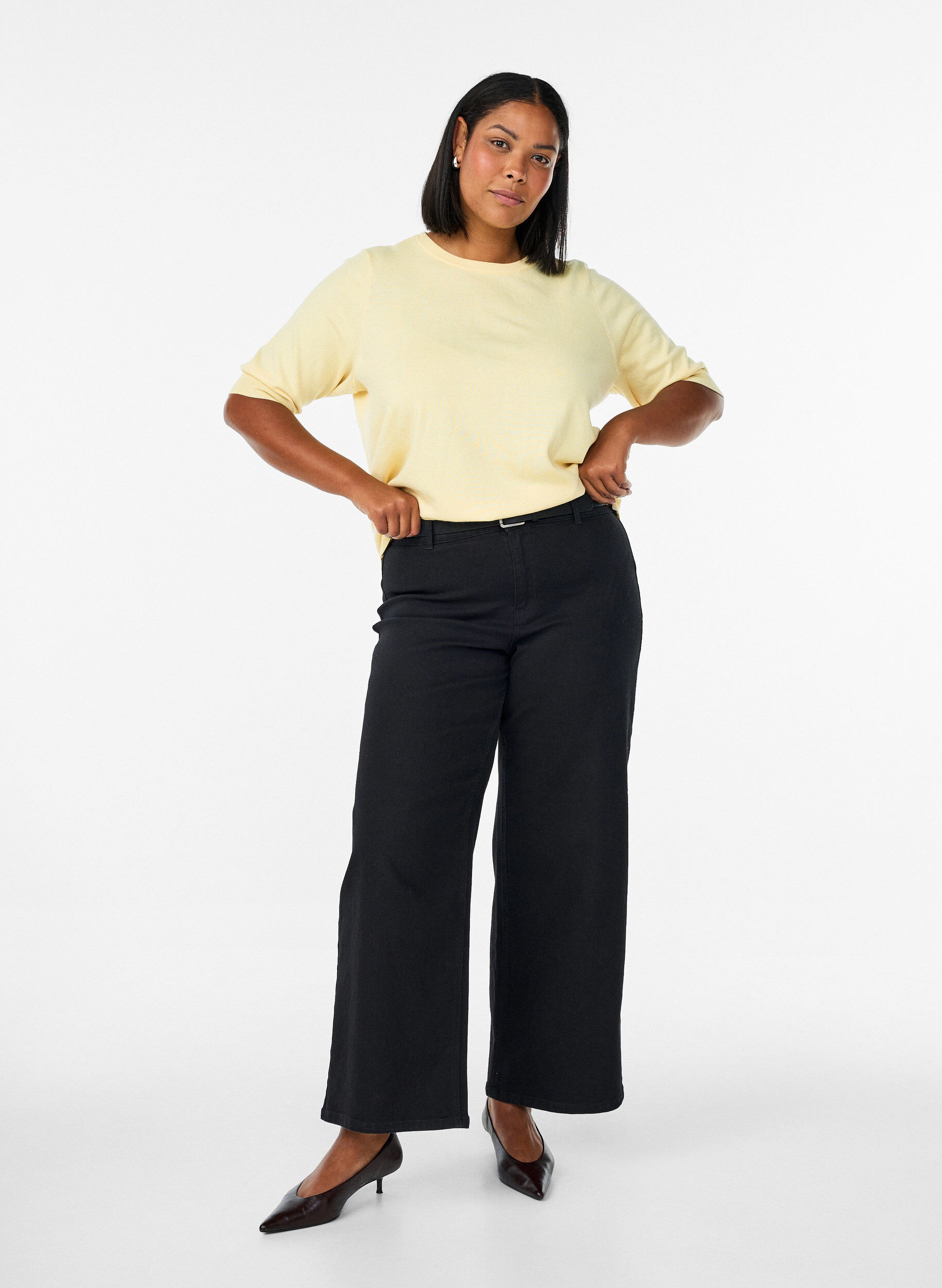 ZizziFinstrikket bluse med korte &aelig;rmer, Gul, Model image number 1