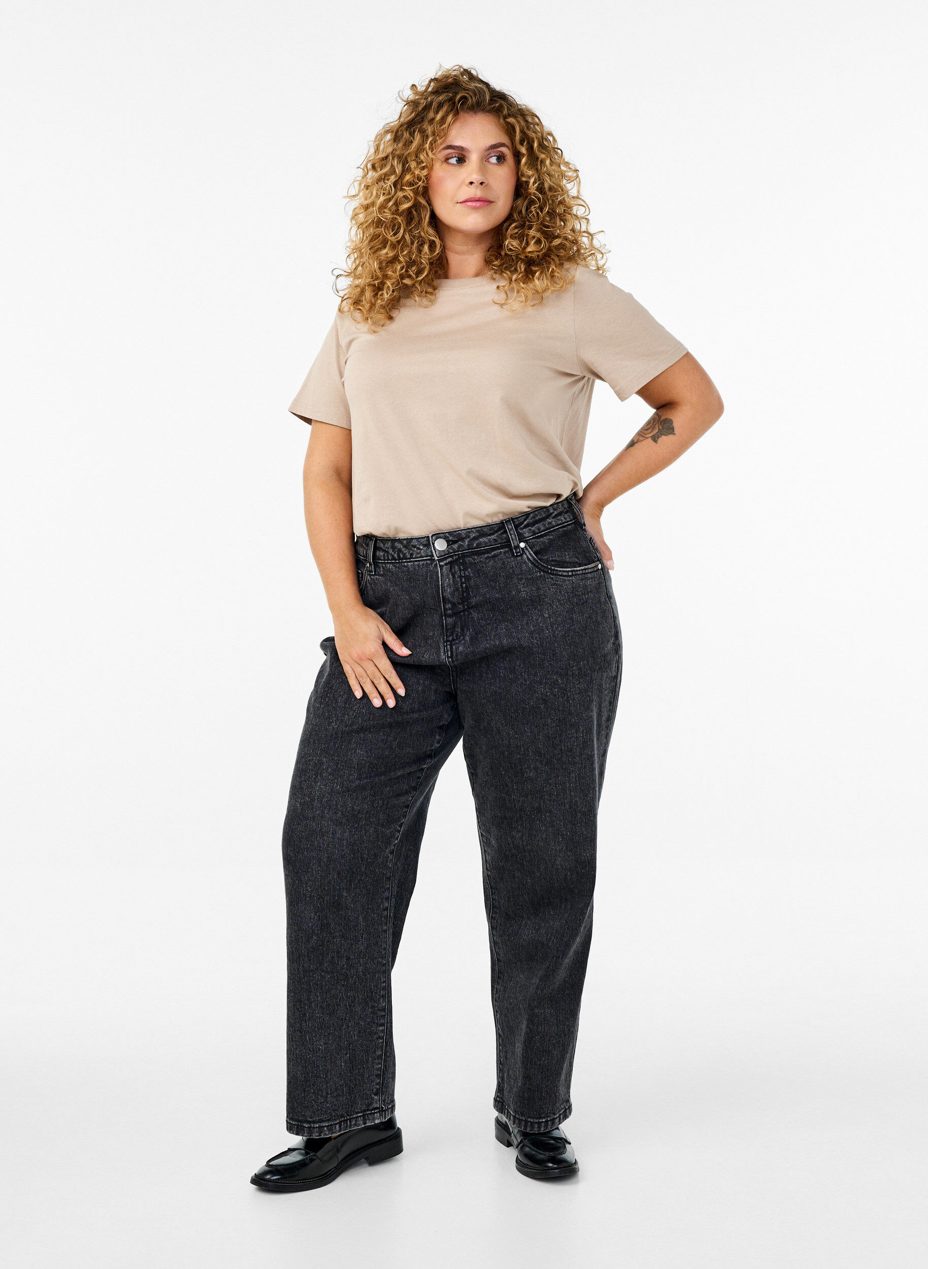 Zizzi Basis t-shirt i bomuld med rund hals, Beige, Model image number 1