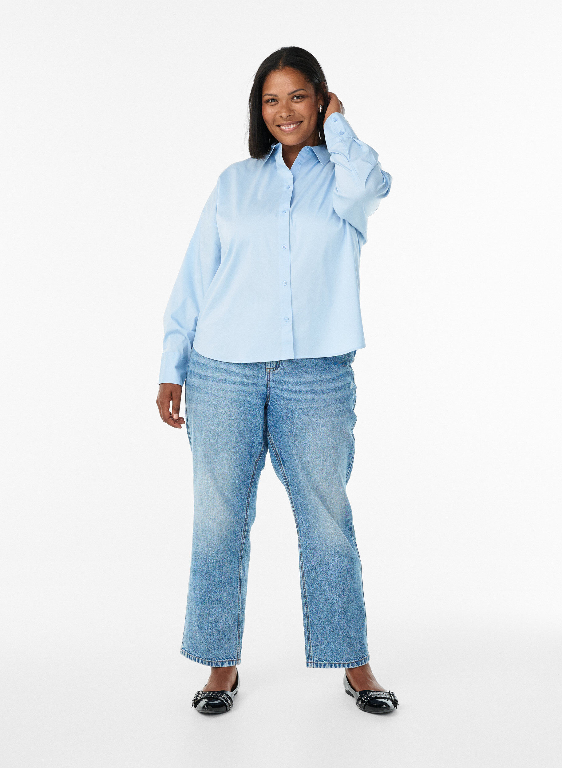 Zizzi Klassisk bomuldsskjorte med l&oslash;s pasform, Bl&aring;, Model image number 1