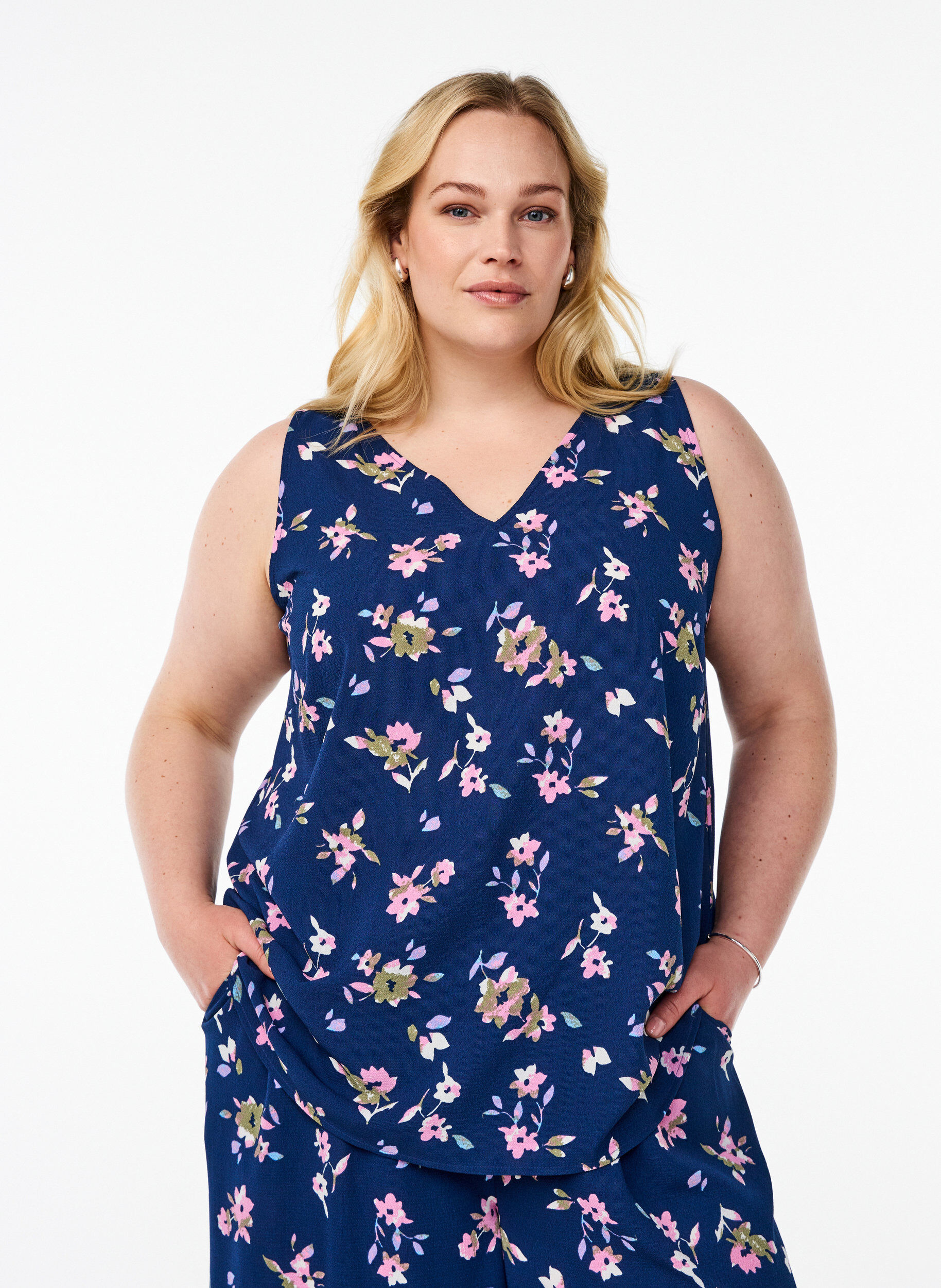 ZizziPrintet top med v-hals , Bl&aring;, Model image number 0