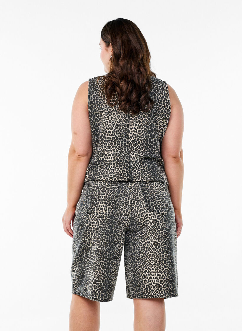 Leopardm&oslash;nstrede bermudashorts i denim, Brun, Model image number 1