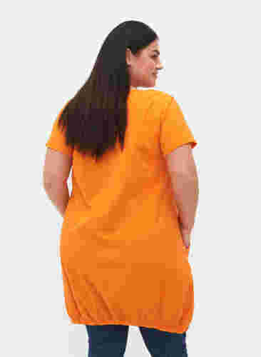 Kortærmet kjole i bomuld, Orange Tiger, Model image number 1