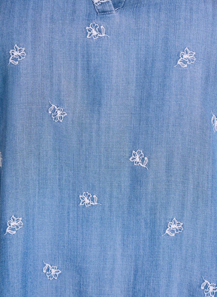Kjole i lyocell med denimlook og broderede blomster, Bl&aring;, Packshot image number 2
