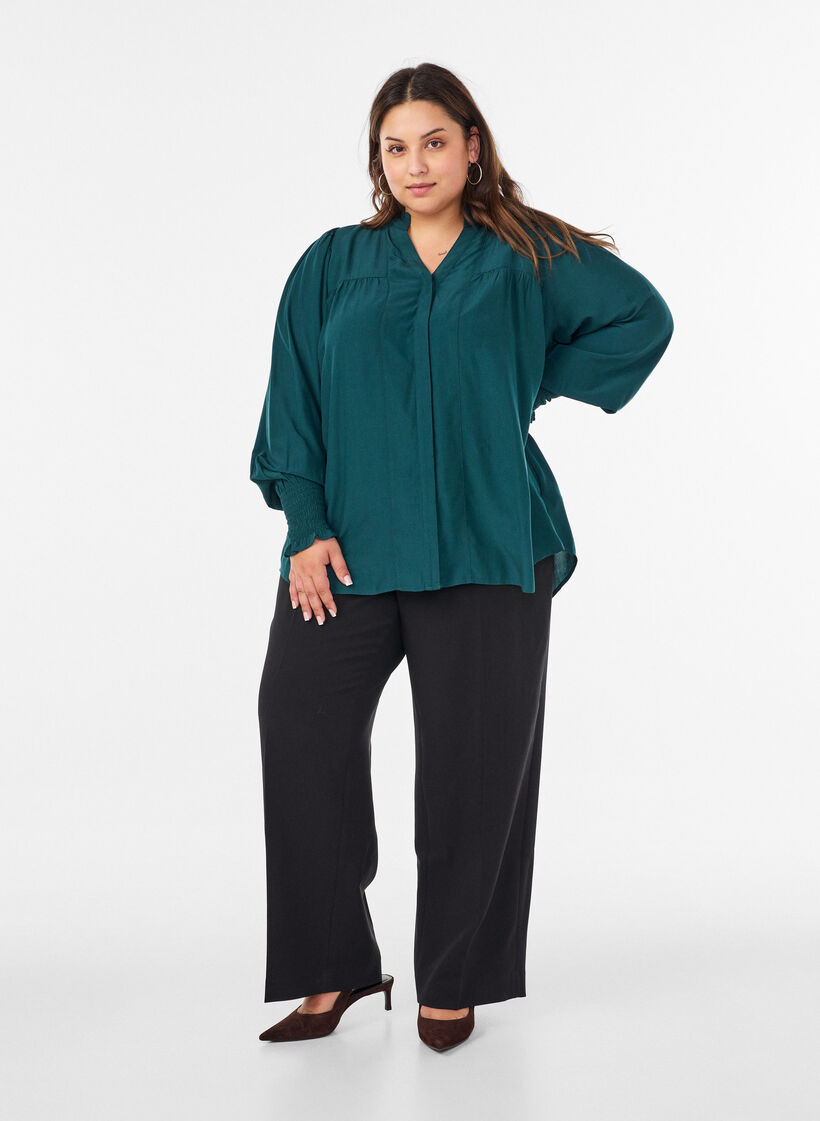 Skjortebluse med fl&aelig;sekrave og rynkedetaljer, Gr&oslash;n, Model image number 1