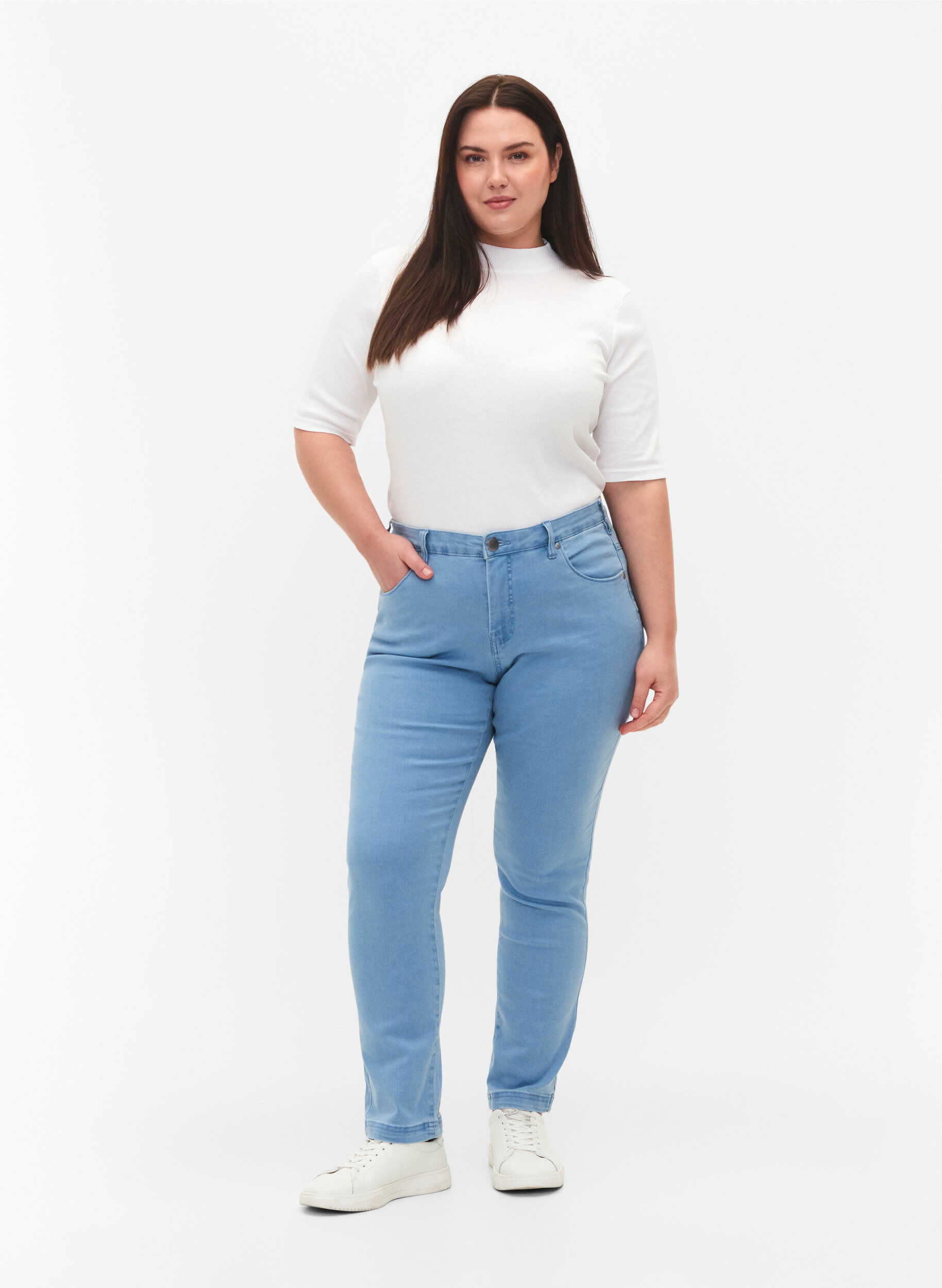 ZizziSlim fit Emily jeans med normal talje, Bl&aring;, Model image number 0