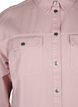 Ensfarvet denimskjorte med brystlommer, Pale Mauve, Packshot image number 2