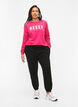 Sweatshirt med tekst , Fuchsia P. W. Reset, Model image number 2