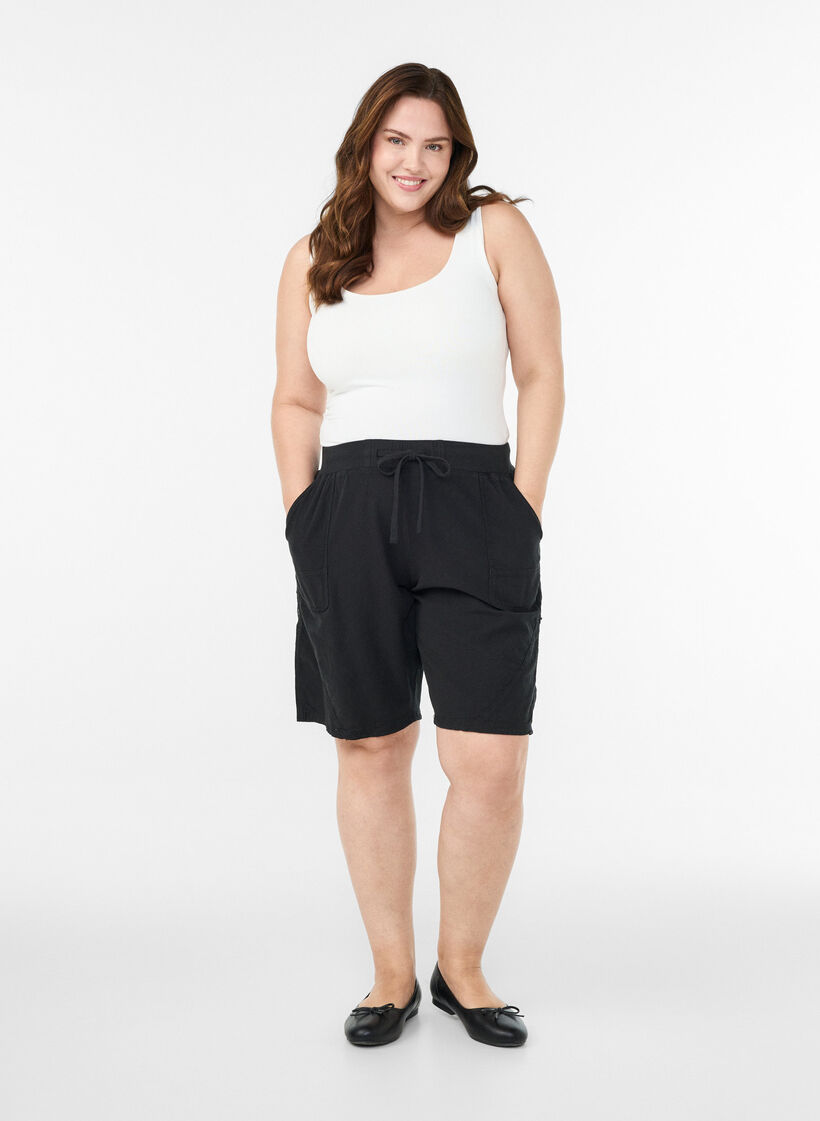 L&oslash;se shorts i bomuld med lommer, Sort, Model image number 1