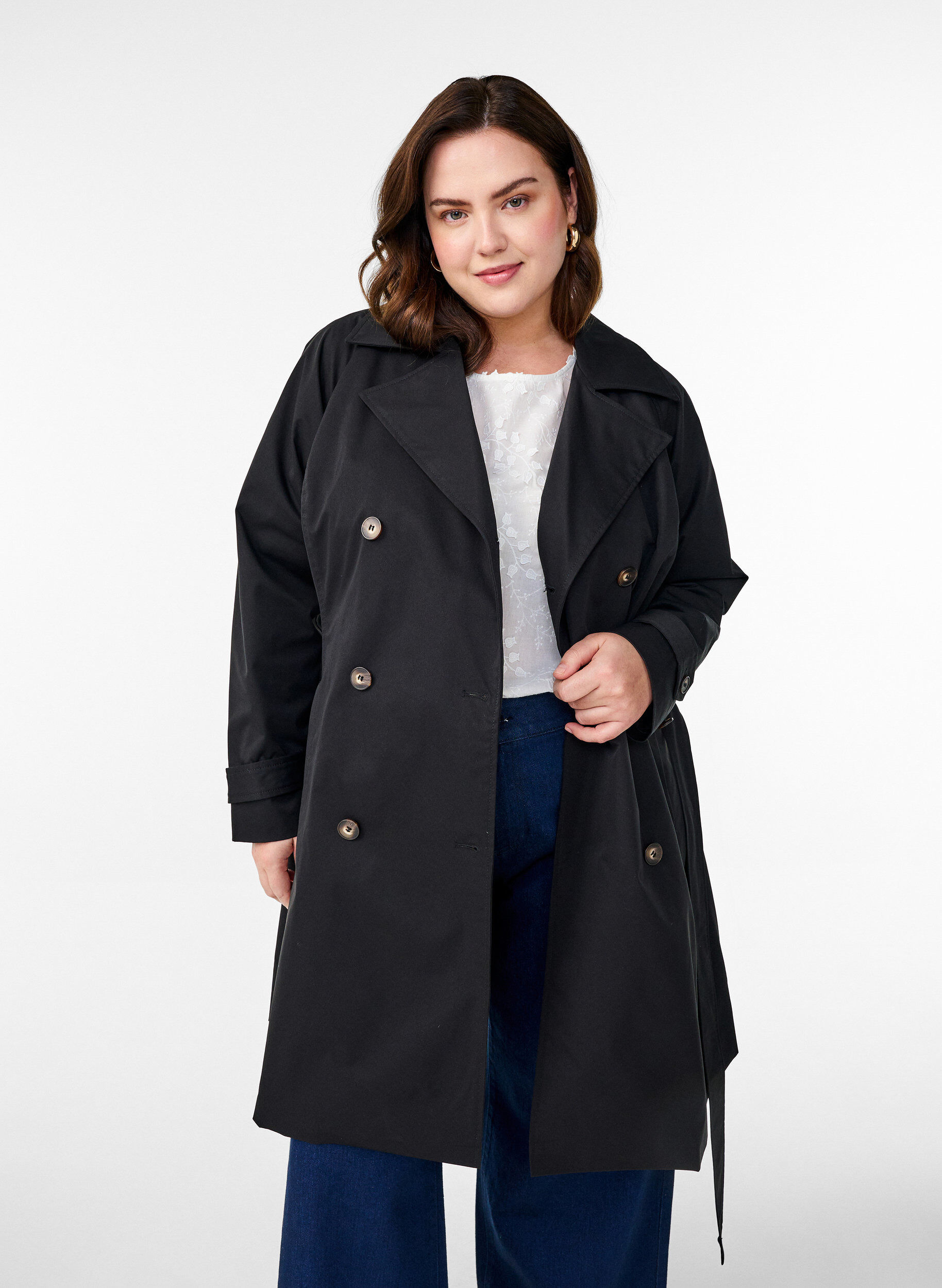 Zizzi Mellemlang trenchcoat med b&aelig;lte, Black, Model image number 0