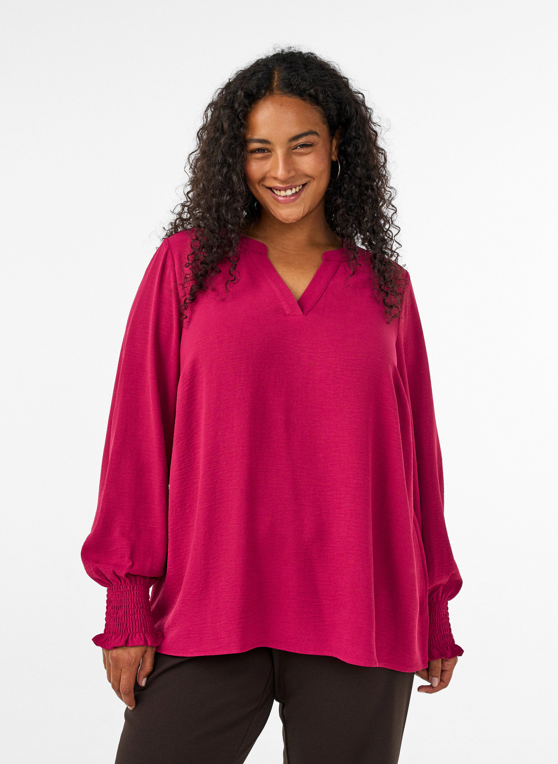 Bluse med smock manchetter og V-udsk&aelig;ring, R&oslash;d, Model