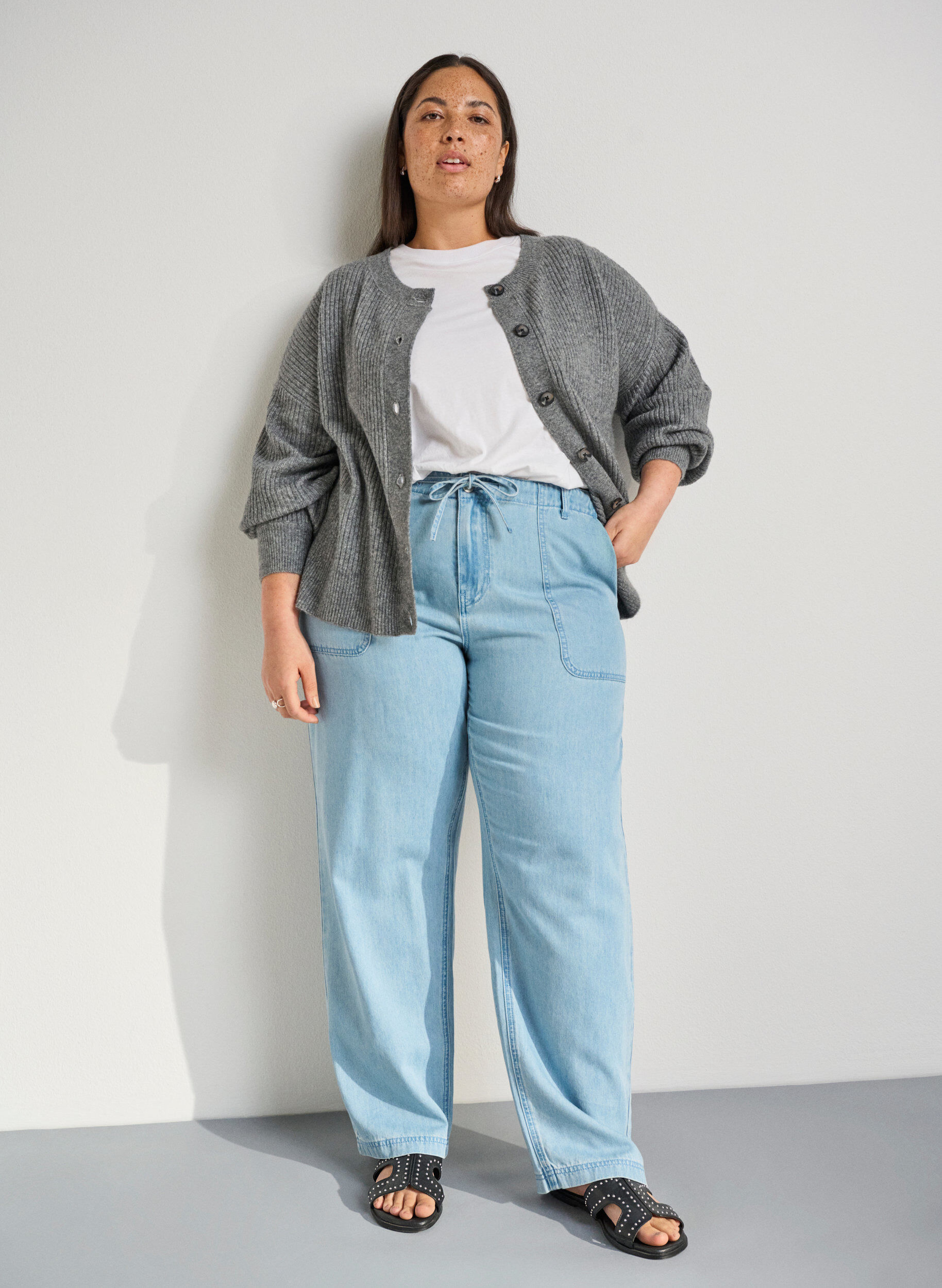 Wide fit - Flade sandaler med nitter