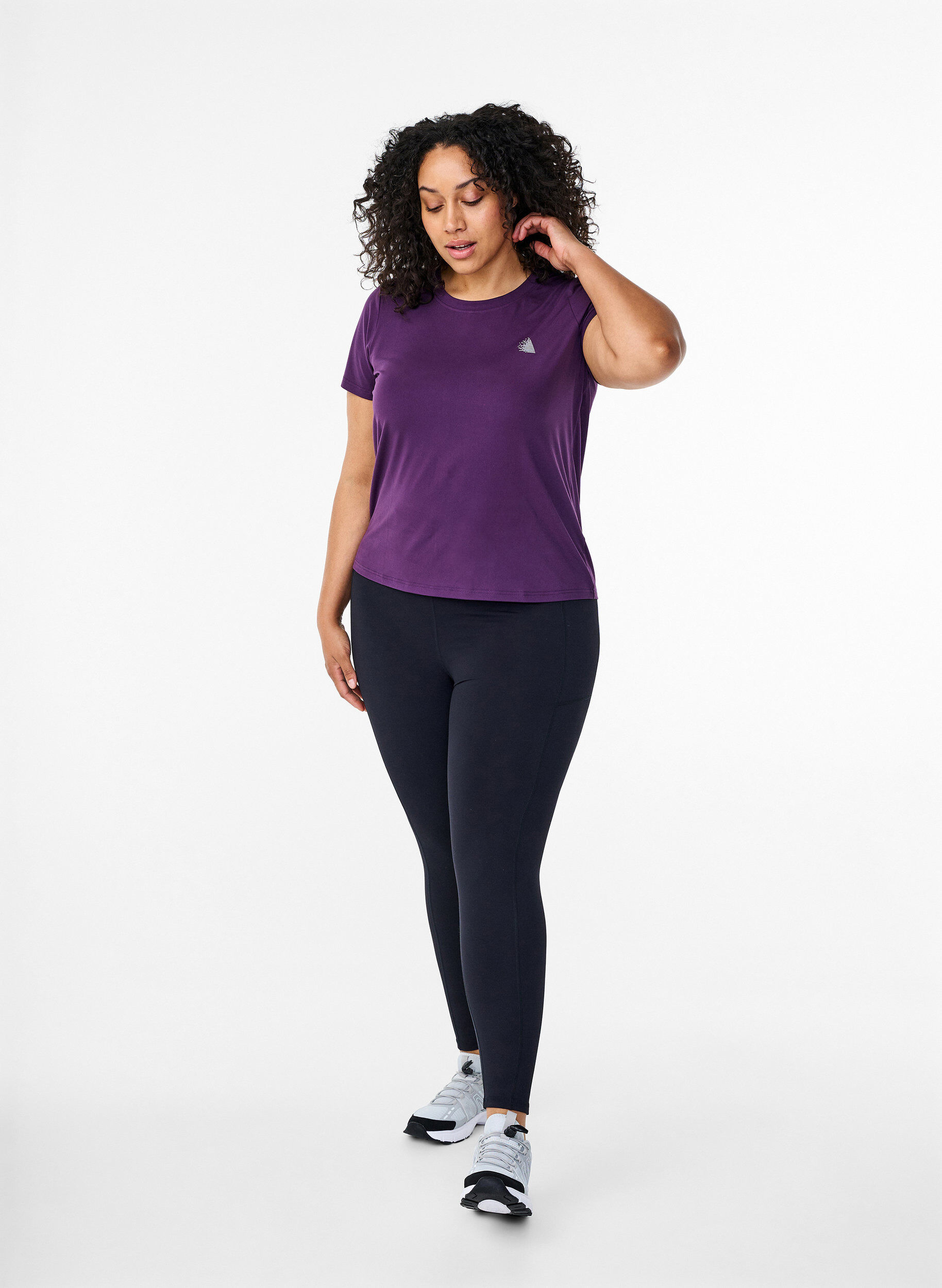 Zizzi Slim fit tr&aelig;nings t-shirt med rund hals, Purple Pennant, Model image number 2
