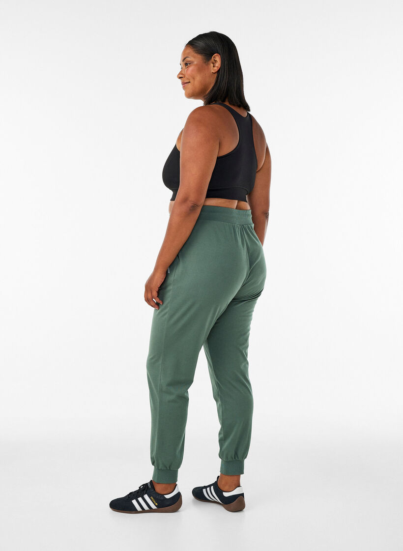L&oslash;se tr&aelig;ningsbukser med lommer, Gr&oslash;n, Model image number 1