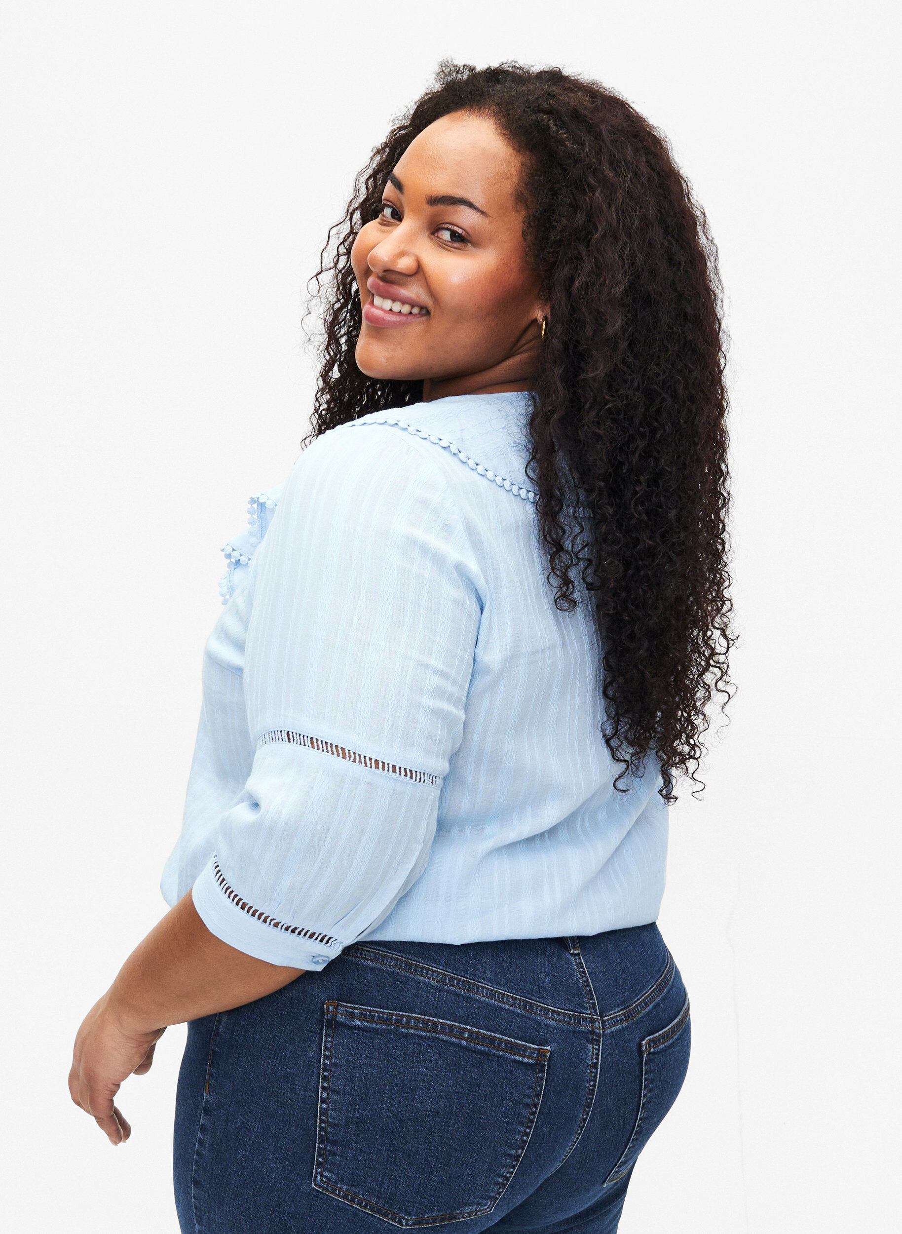 Zizzi Bluse i bomulds-viskose mix med 3/4 &aelig;rmer, Chambray Blue, Model image number 1