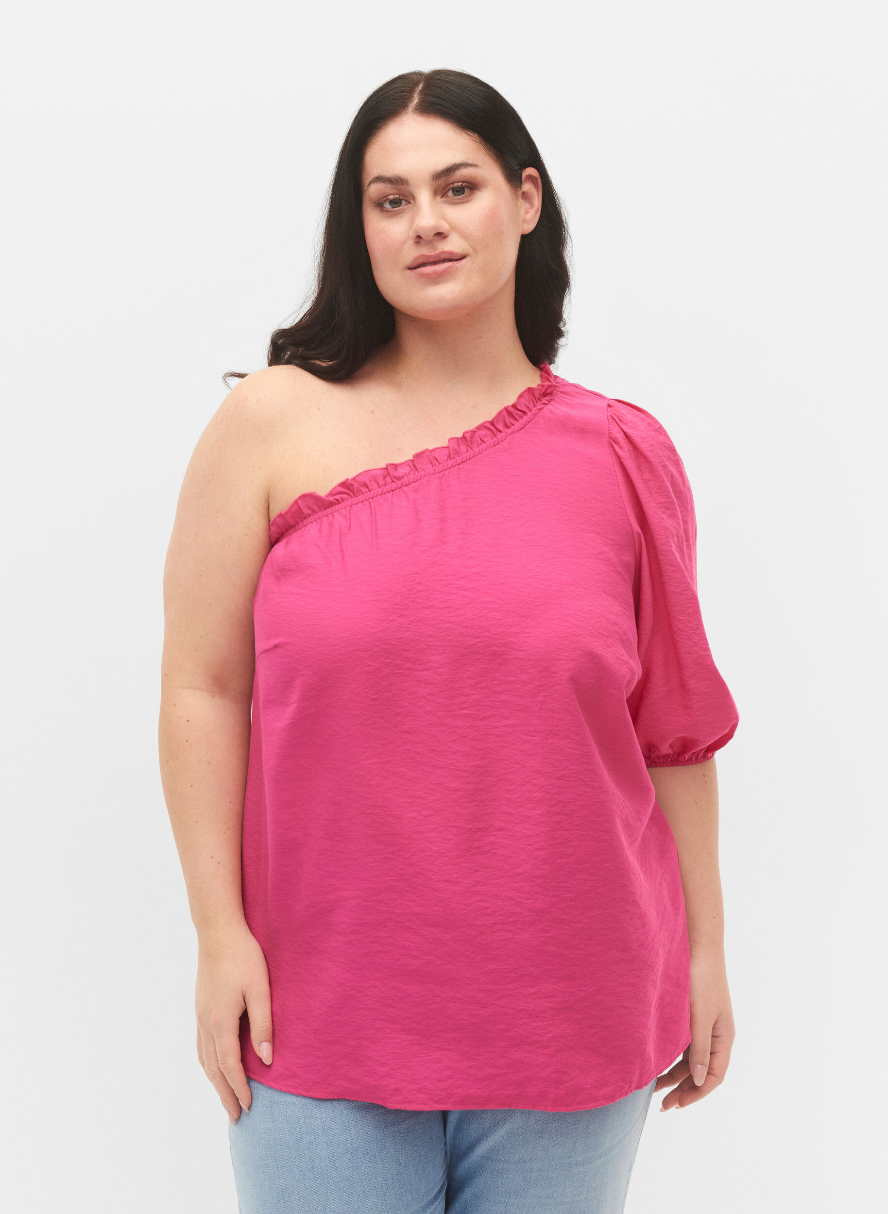 Zizzi One-shoulder bluse i viskose, Lyser&oslash;d, Model image number 0