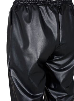 Bukser i imiteret læder med lommer, Black, Packshot image number 3