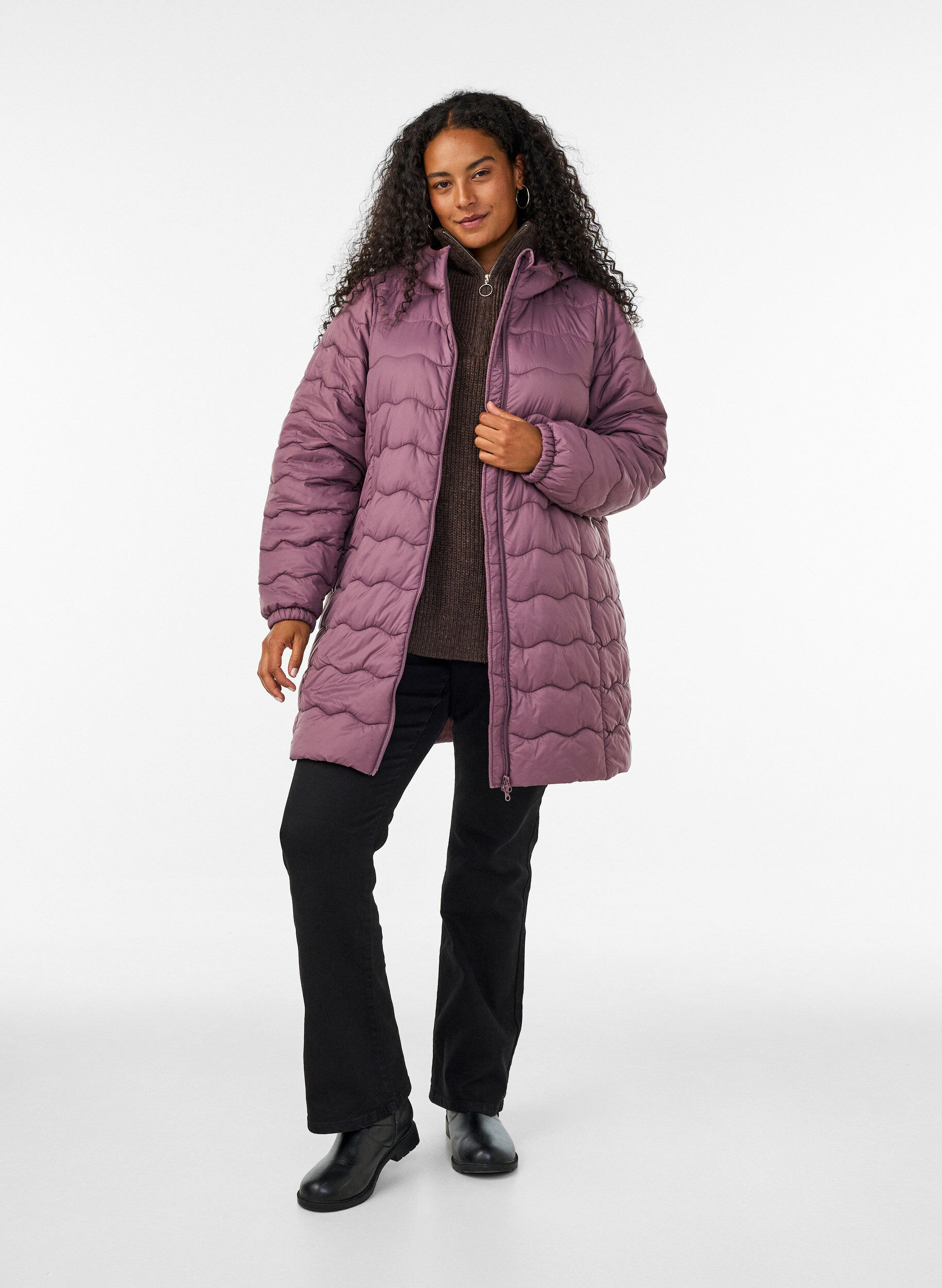 ZizziVatteret jakke med quiltet m&oslash;nster, Lyser&oslash;d, Model image number 1