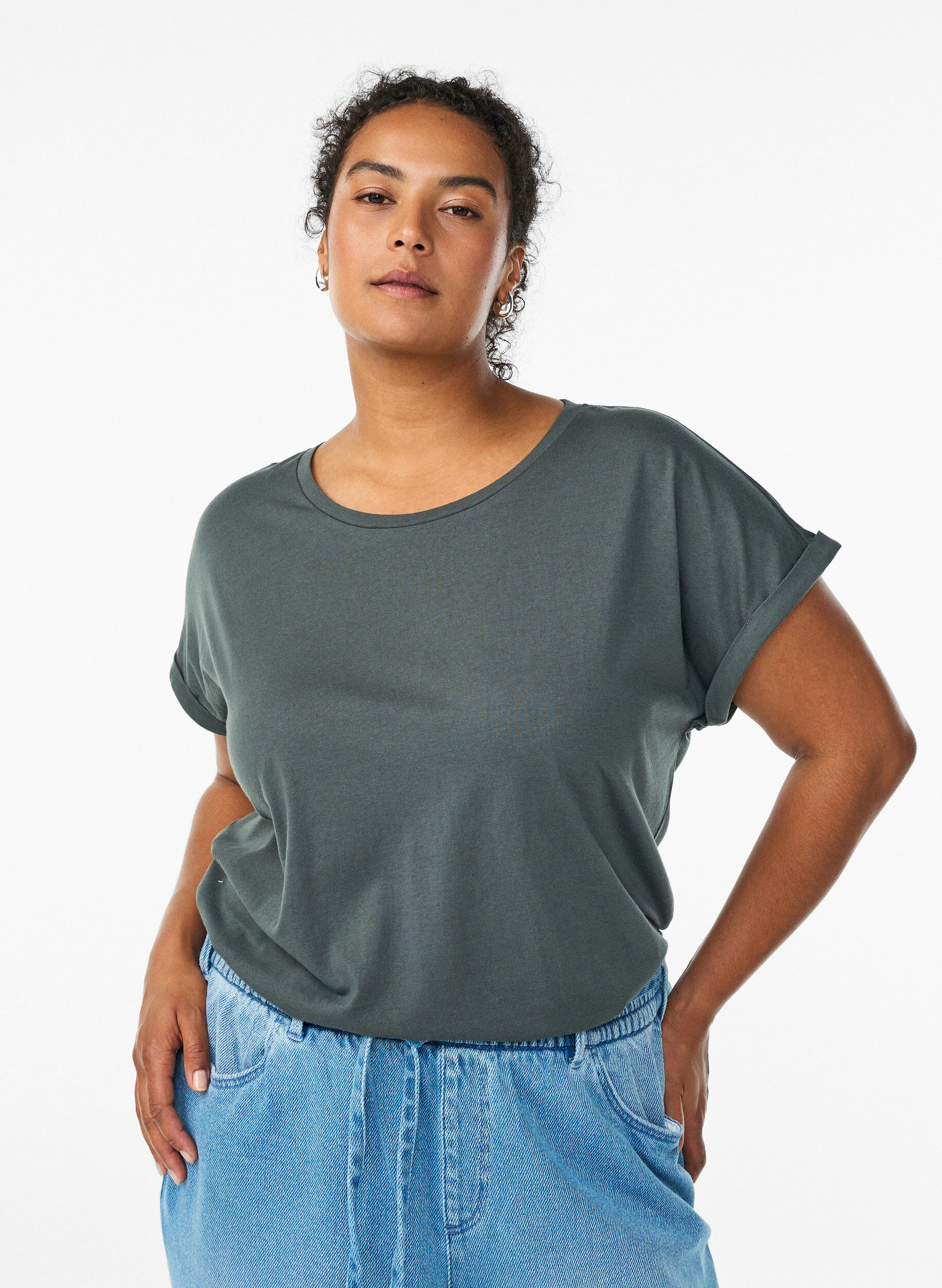 Kort&aelig;rmet t-shirt i bomuldsblanding, Gr&oslash;n, Model