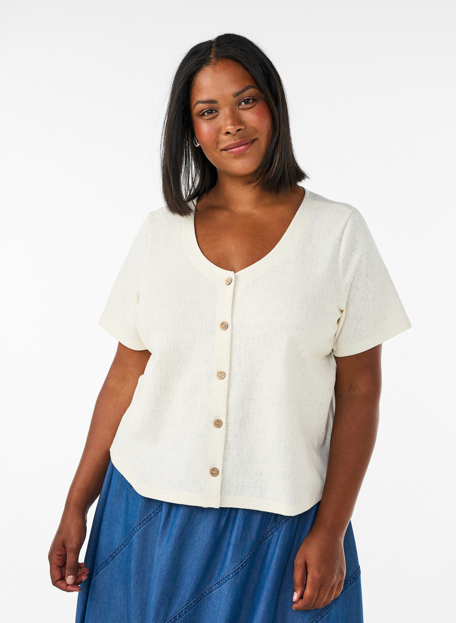 ZizziBluse i bomuld med struktur og knaplukning, Vanilla, Model image number 0