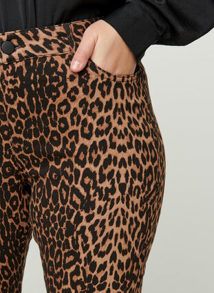 Højtaljede Amy jeans med leopardprint, Leopard, Model image number 1