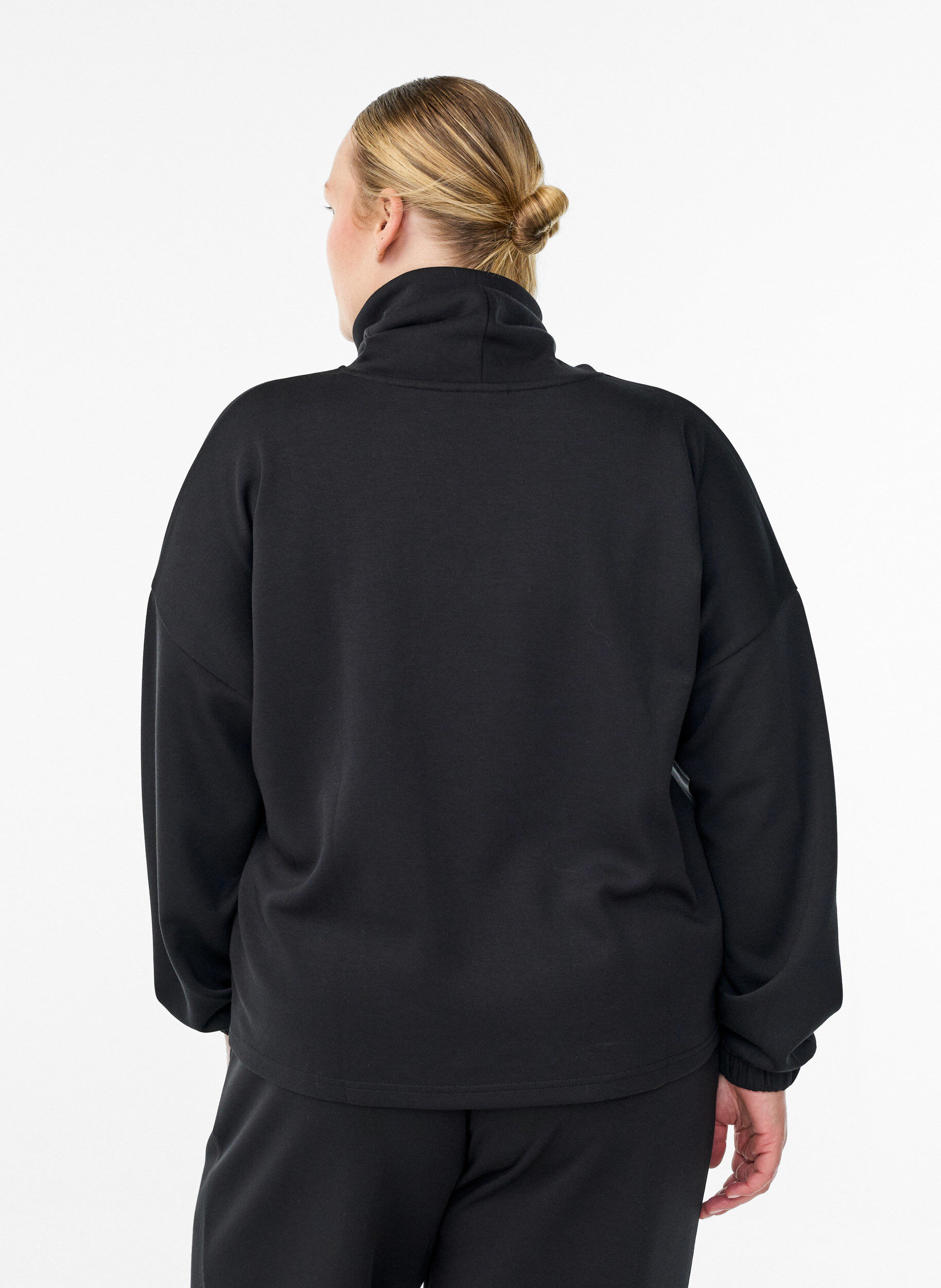 Zizzi Bluse med turtleneck i modalmix, Sort, Model image number 2