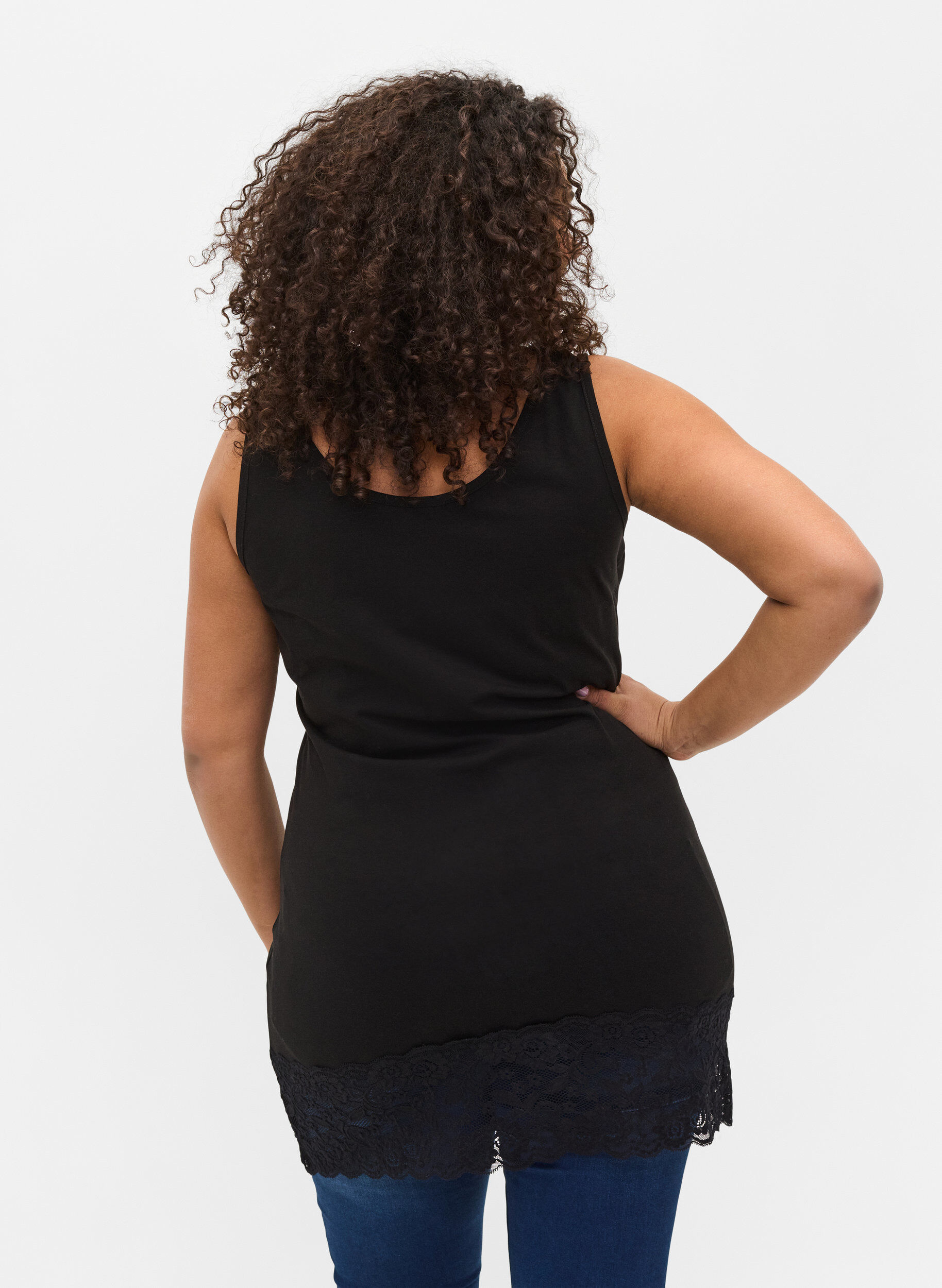 Zizzi Lang bomulds top med blondekant, Black, Model image number 1