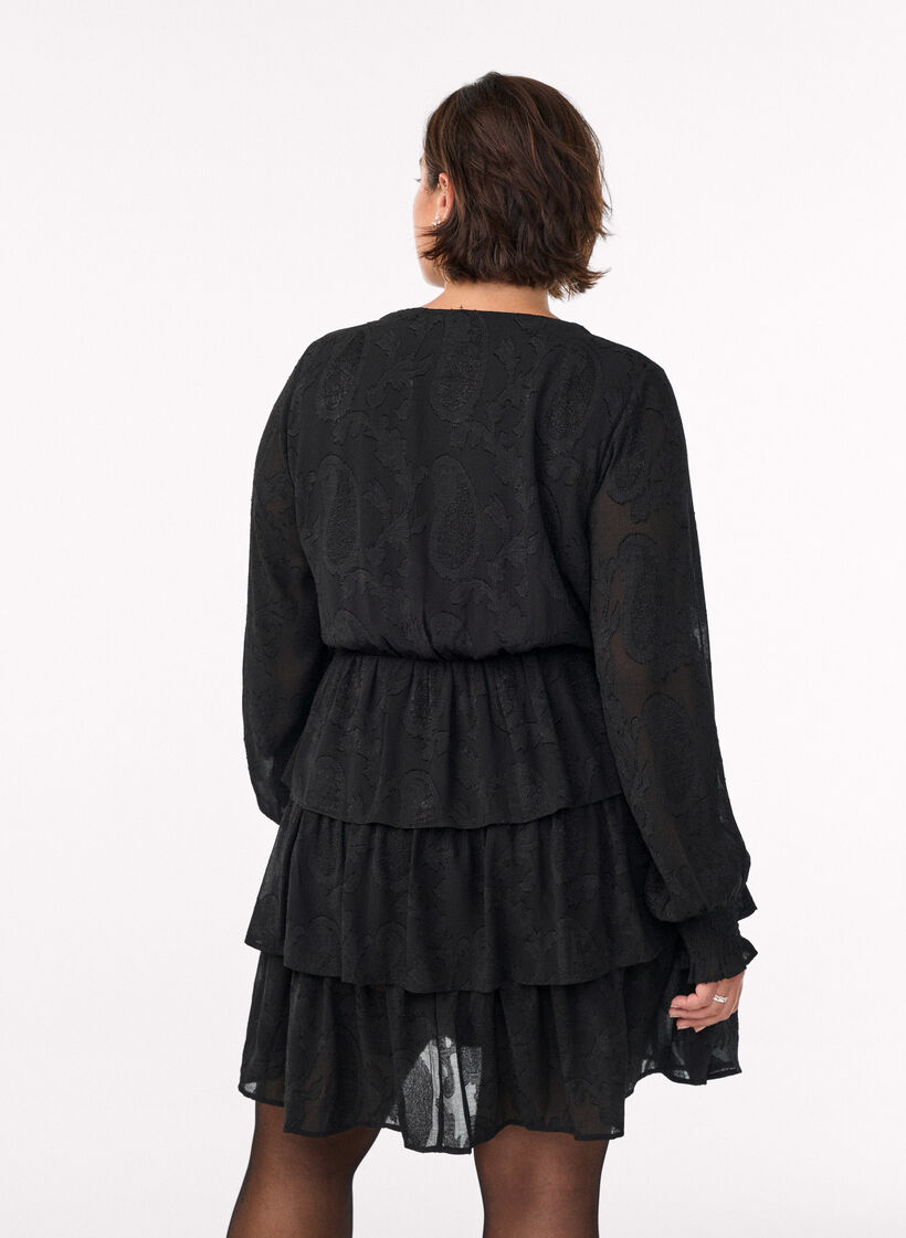 Kort kjole med fl&aelig;ser og strukturm&oslash;nster, Sort, Model image number 2