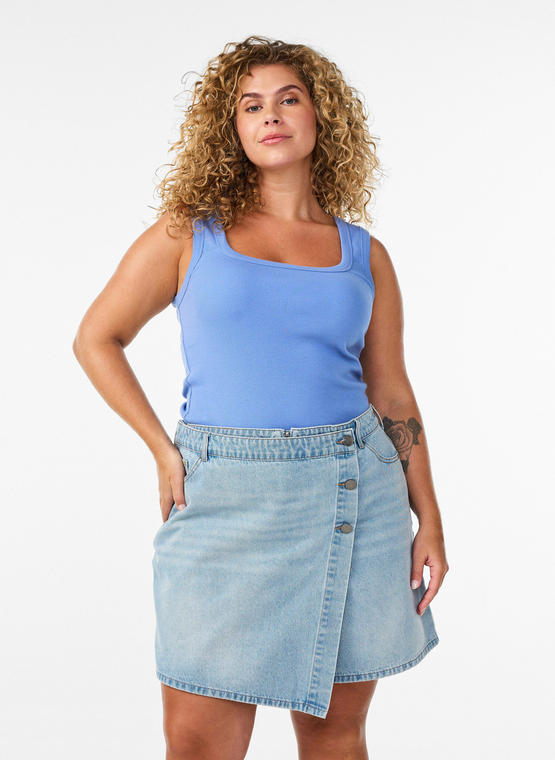 ZizziDenimskorts med sl&aring;-om-effekt og h&oslash;j talje, Bl&aring;, Model image number 0