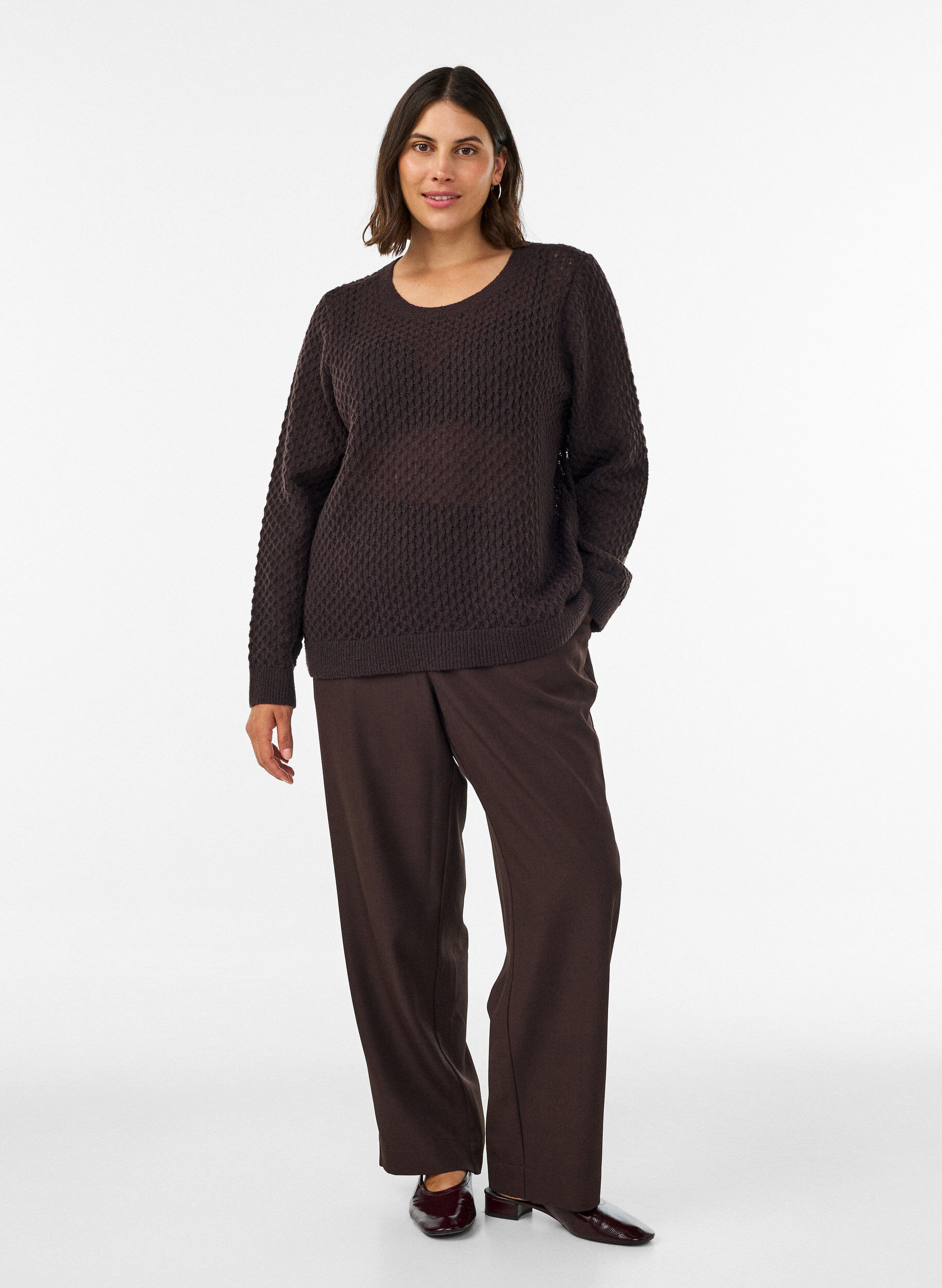 ZizziStrikbluse med struktureret hulm&oslash;nster, Brun, Model image number 1