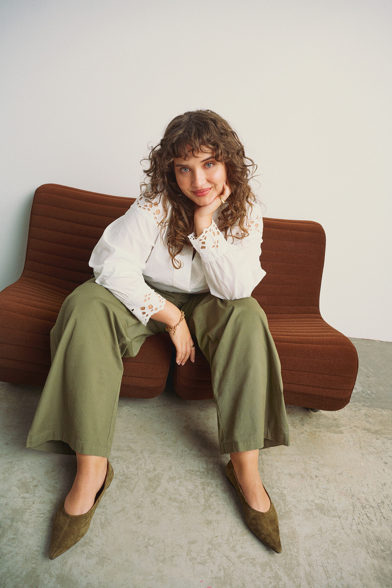 Look med broderie anglaise-detaljer, , Model