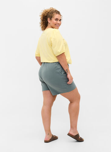 Bomulds shorts med lommer, Balsam Green Solid, Model image number 1