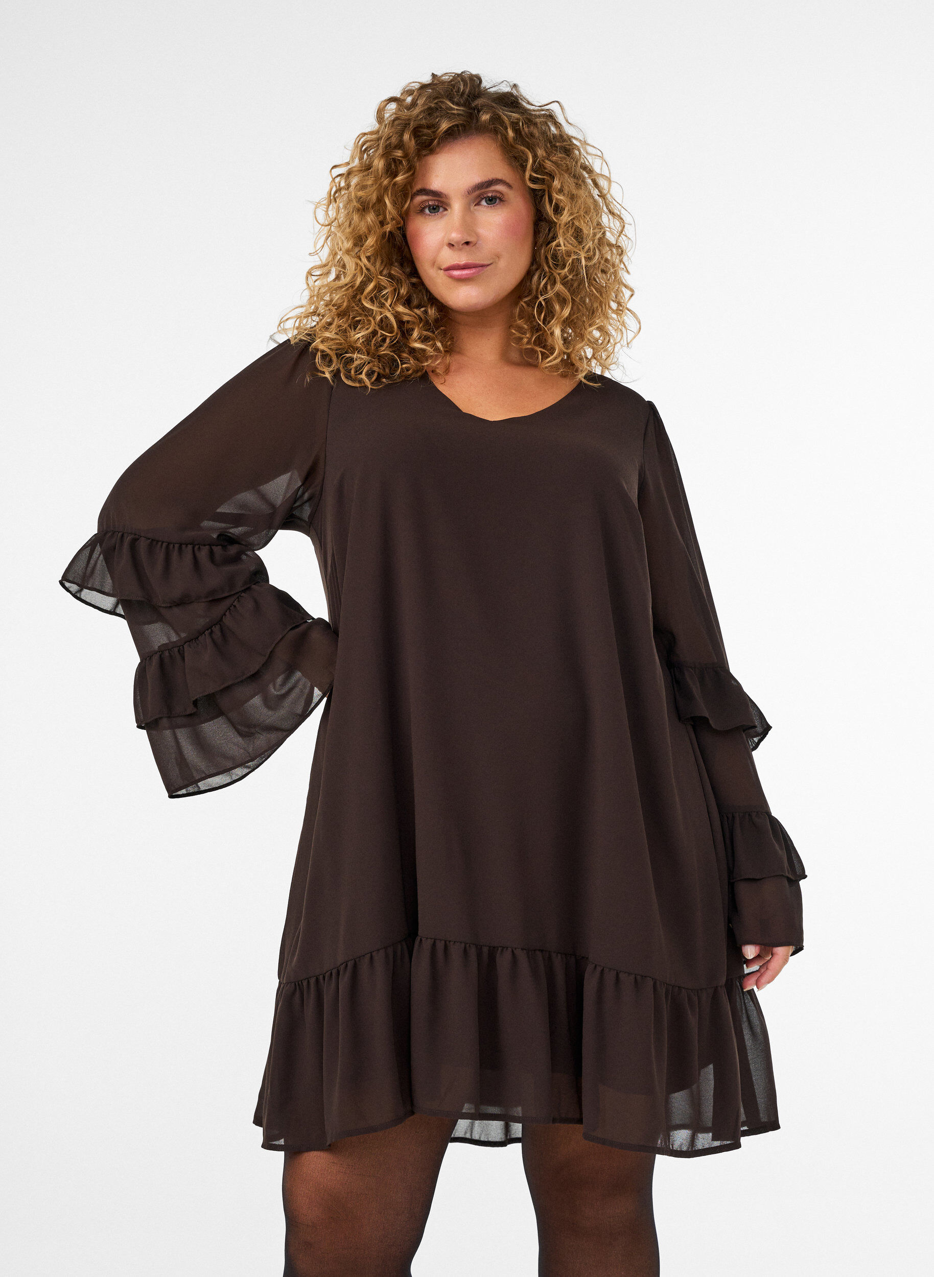 ZizziKort kjole med transparente fl&aelig;se&aelig;rmer, Brun, Model image number 0