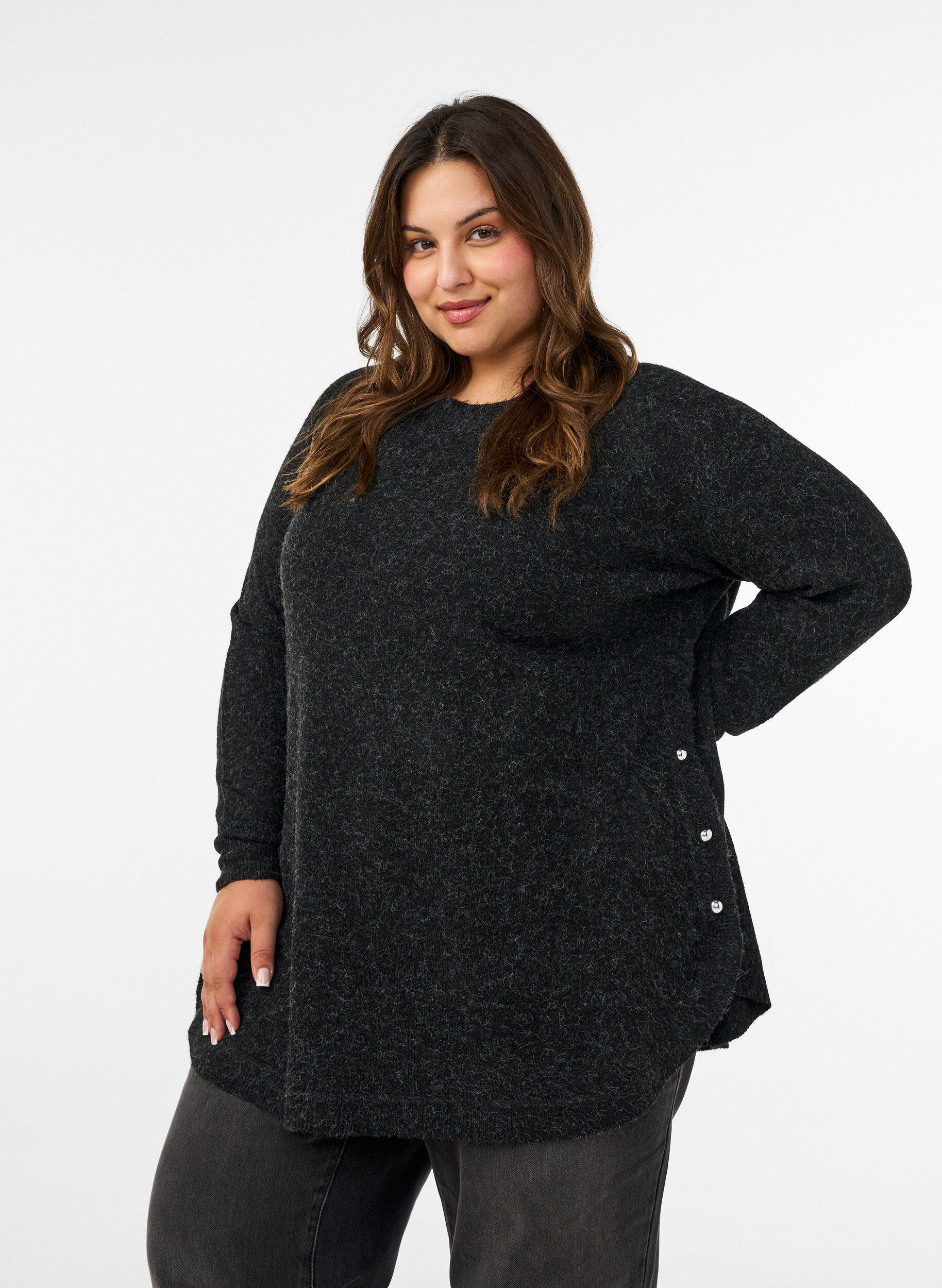 Lang strikbluse med kugleknapper, Gr&aring;, Model