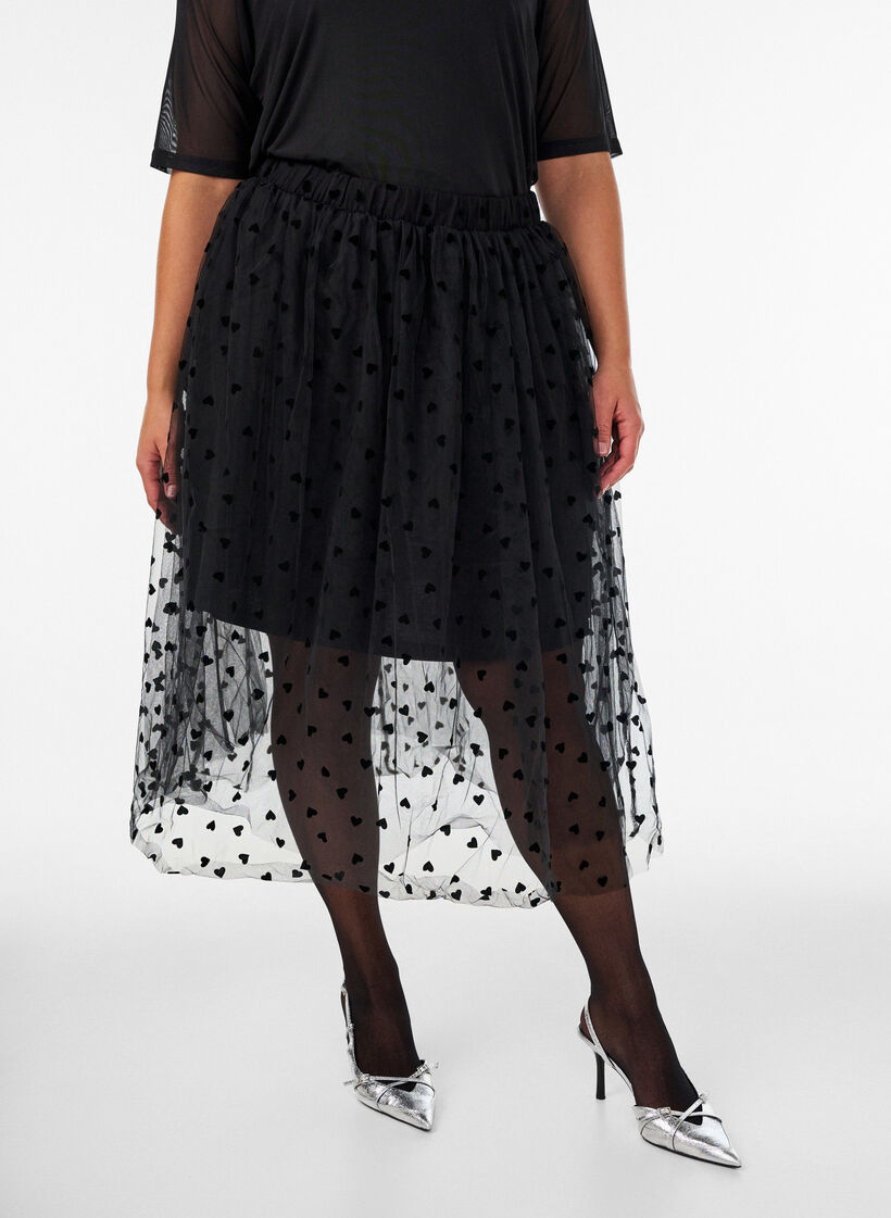 Midinederdel i tyl med hjerter, Sort, Model image number 0