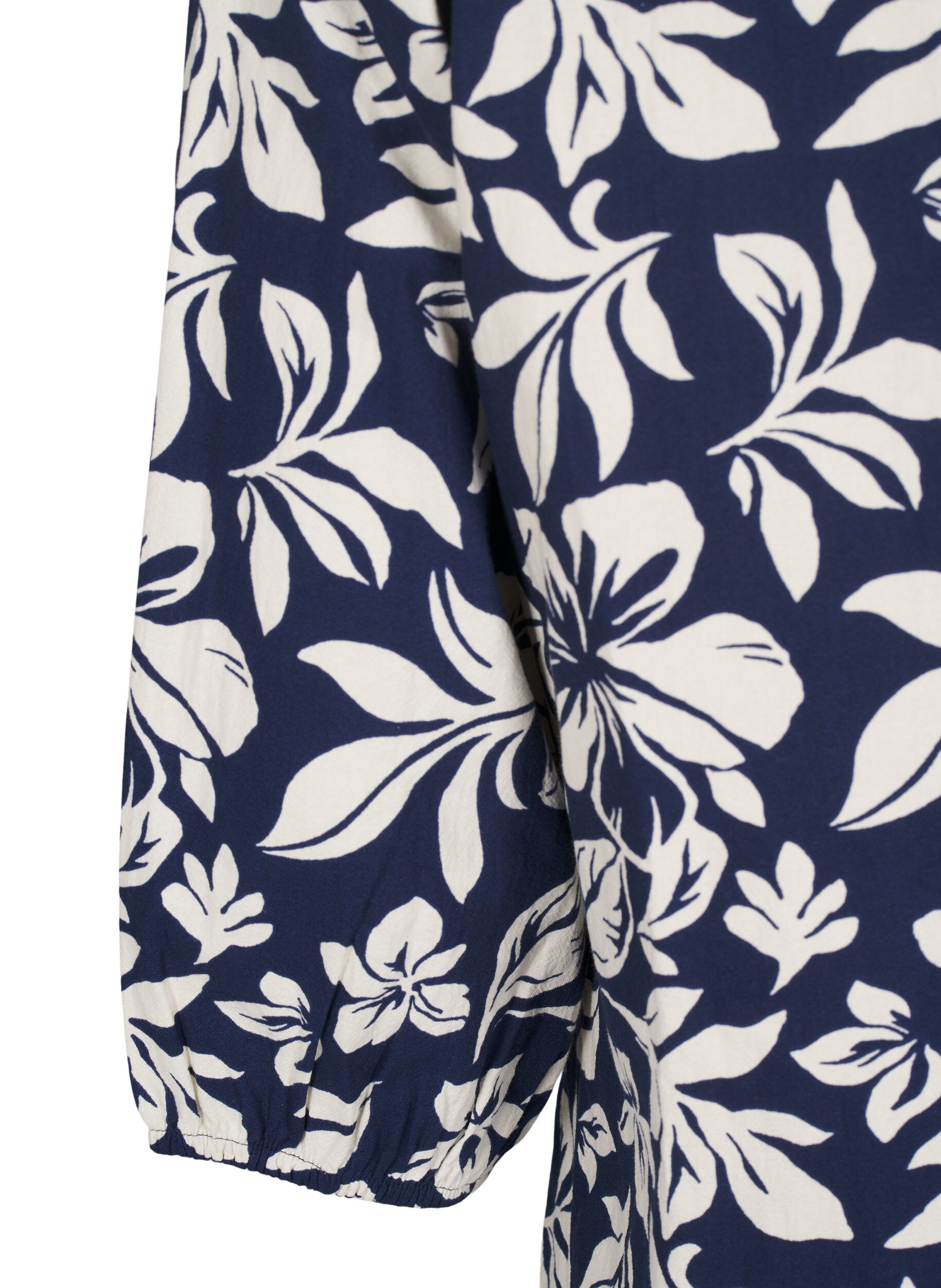 Zizzi 3/4 &aelig;rmet bluse i bomuld med print, Naval Academy Flower, Packshot image number 3