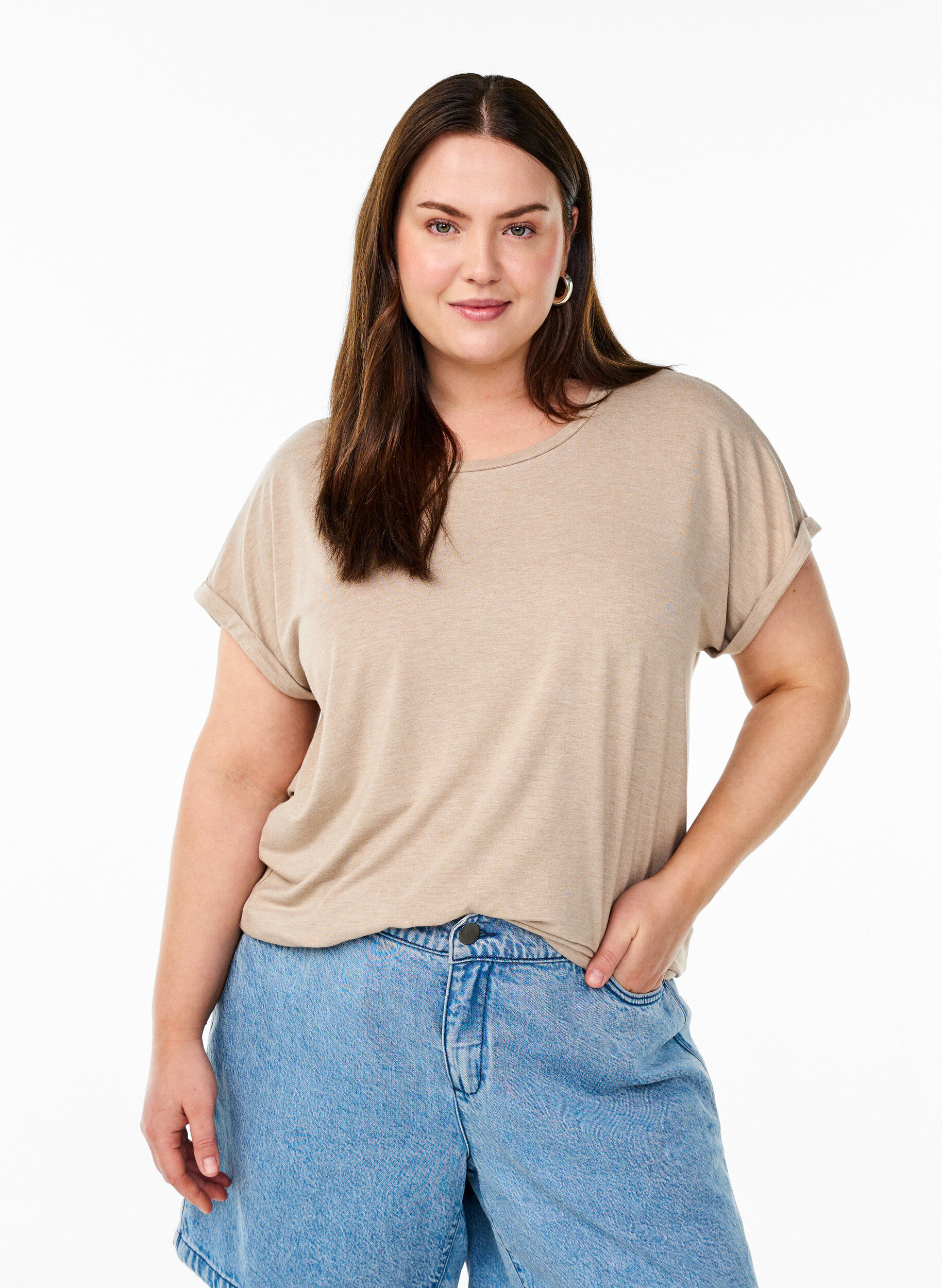 Zizzi L&oslash;s t-shirt i viskose med rund hals, Brun, Model image number 0