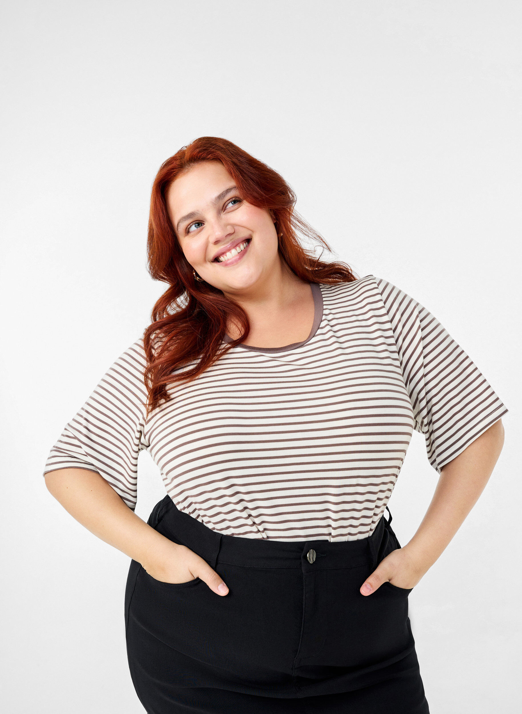 Zizzi Stribet t-shirt i lyocell med rund hals, Brun, Image image number 0