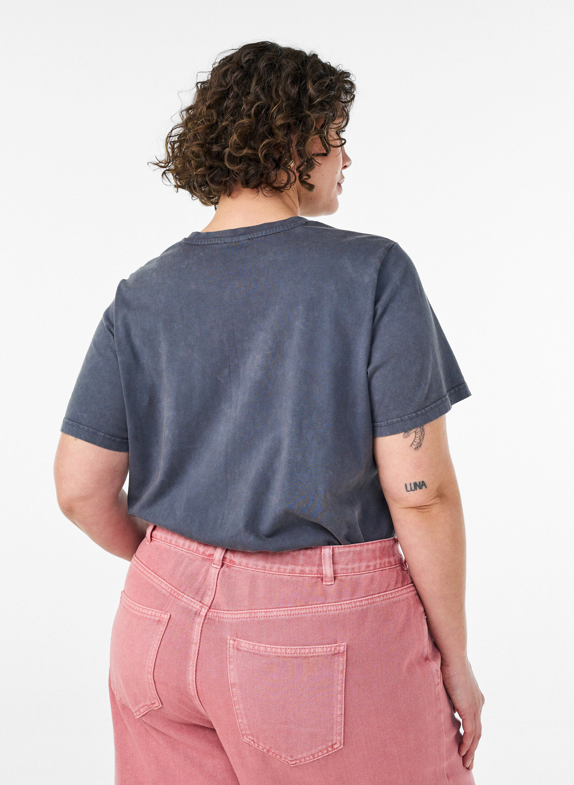 ZizziT-shirt i bomuld med frontprint og vasket look, Gr&aring;, Model image number 2