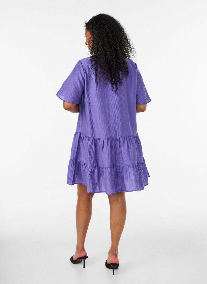 Kjole med struktur og A-form, Lilla, Model image number 2