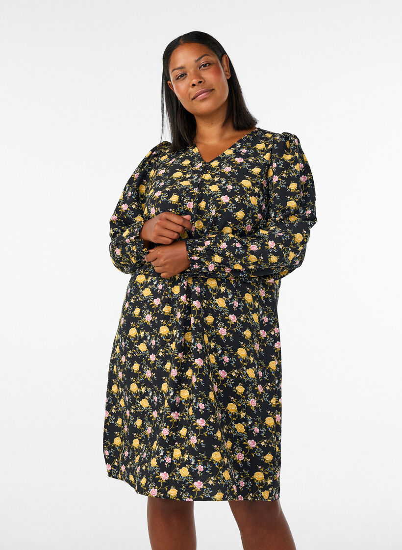 Viskosekjole med m&oslash;nster og lange &aelig;rmer, Sort, Model image number 0