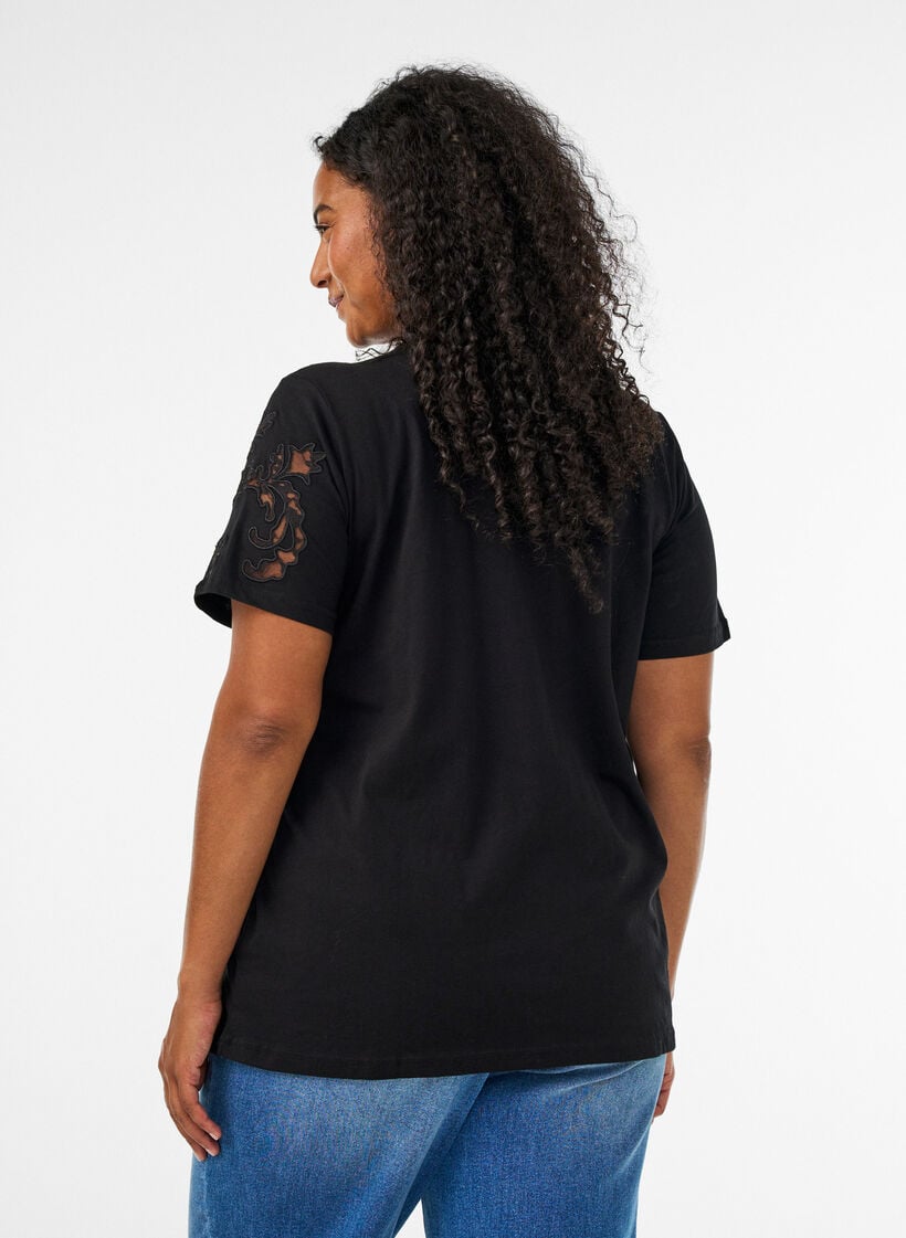 T-shirt i bomuld med blondeapplikationer, Sort, Model image number 2