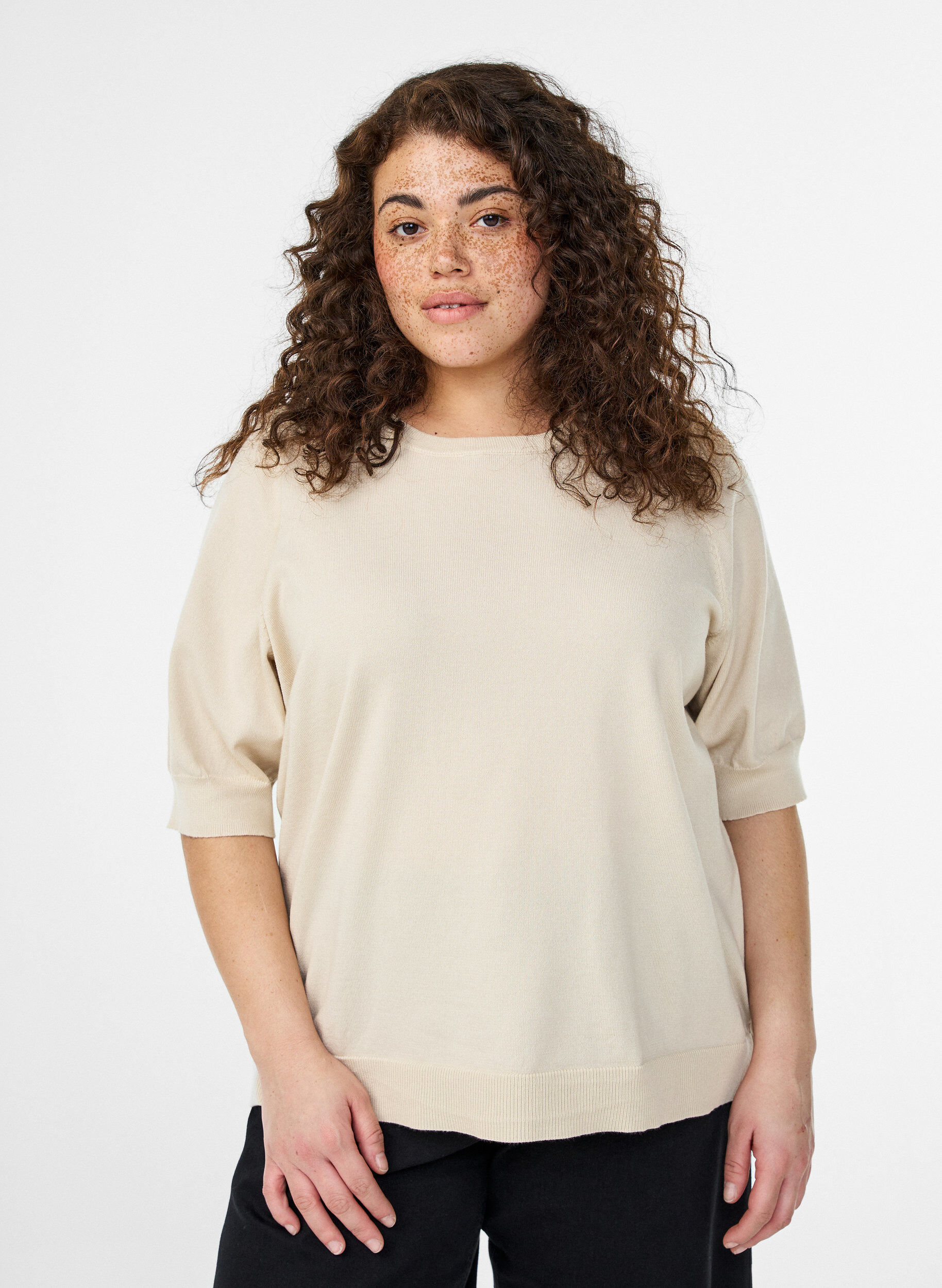 Finstrikket bluse med korte &aelig;rmer, Beige, Model