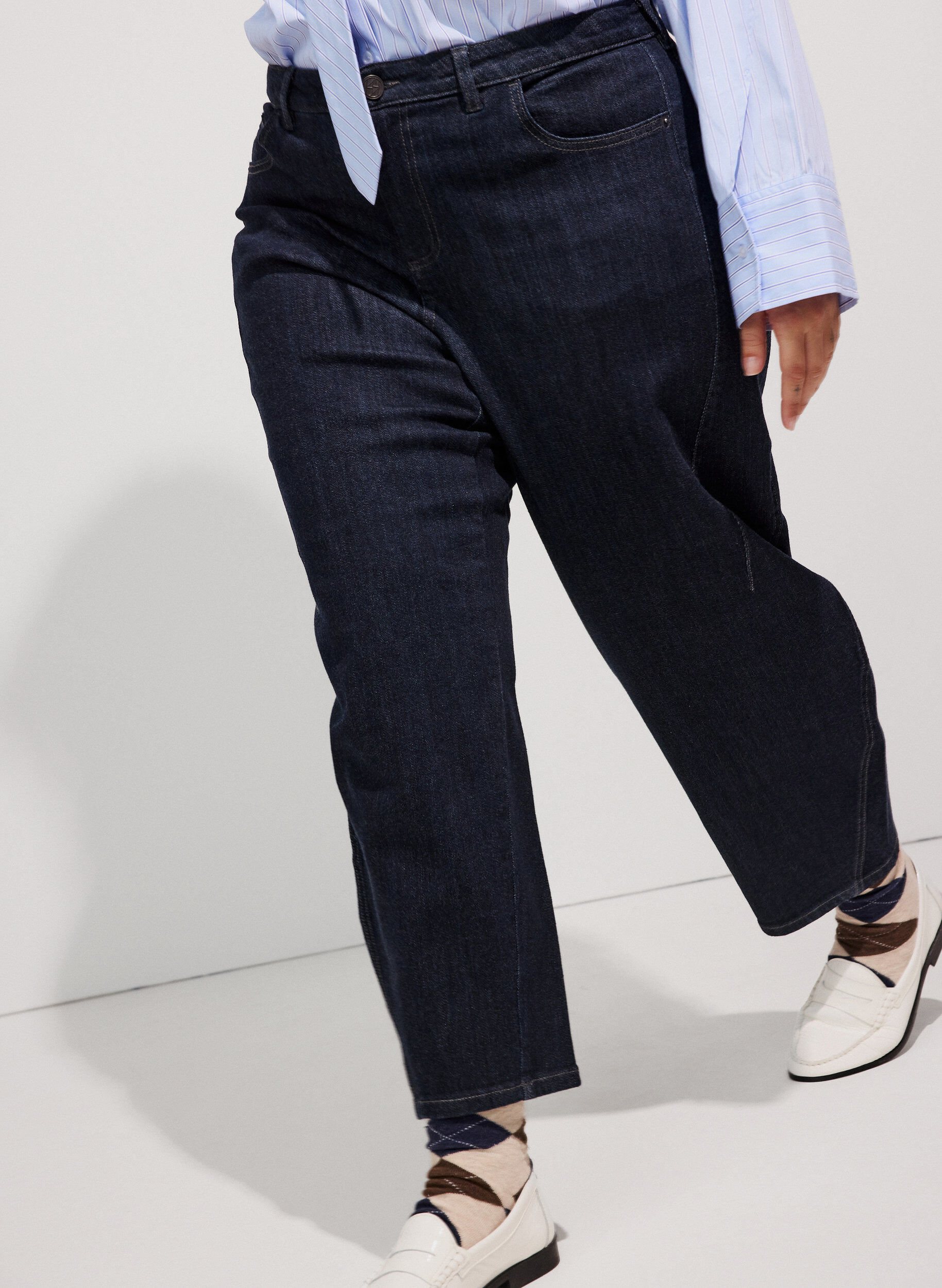 ZizziBarrel fit jeans med h&oslash;j talje, Bl&aring;, Model image number 3