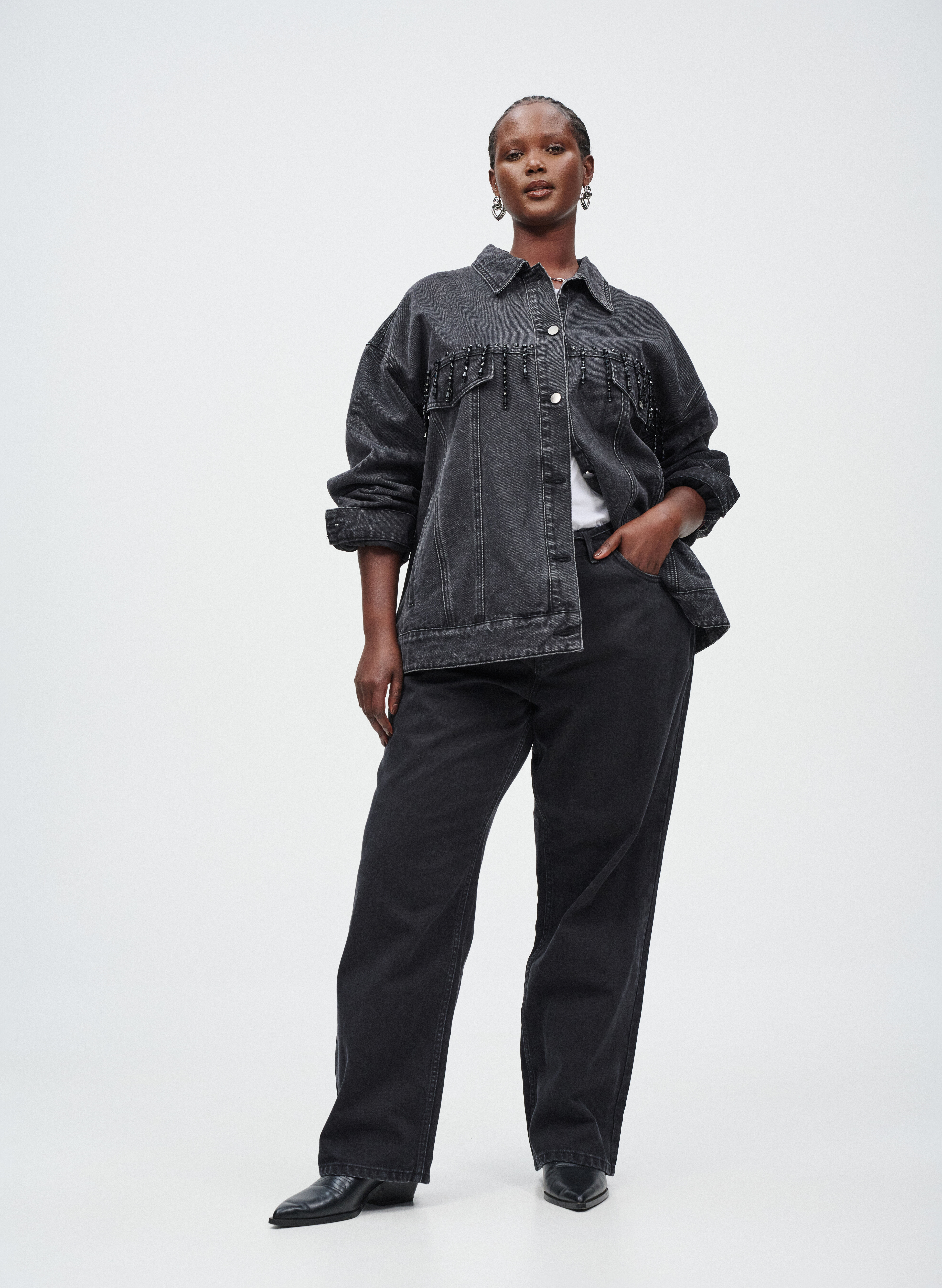 Denim jakke med perle-frynser, , Model