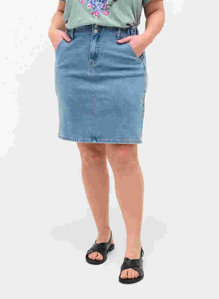 Denim nederdel med lommer, Light blue denim, Model