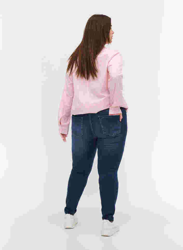 Nille jeans med høj talje og broderi, Blue denim, Model image number 1